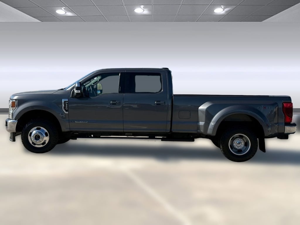 Used 2022 Ford F-350 LARIAT Truck Crew Cab
