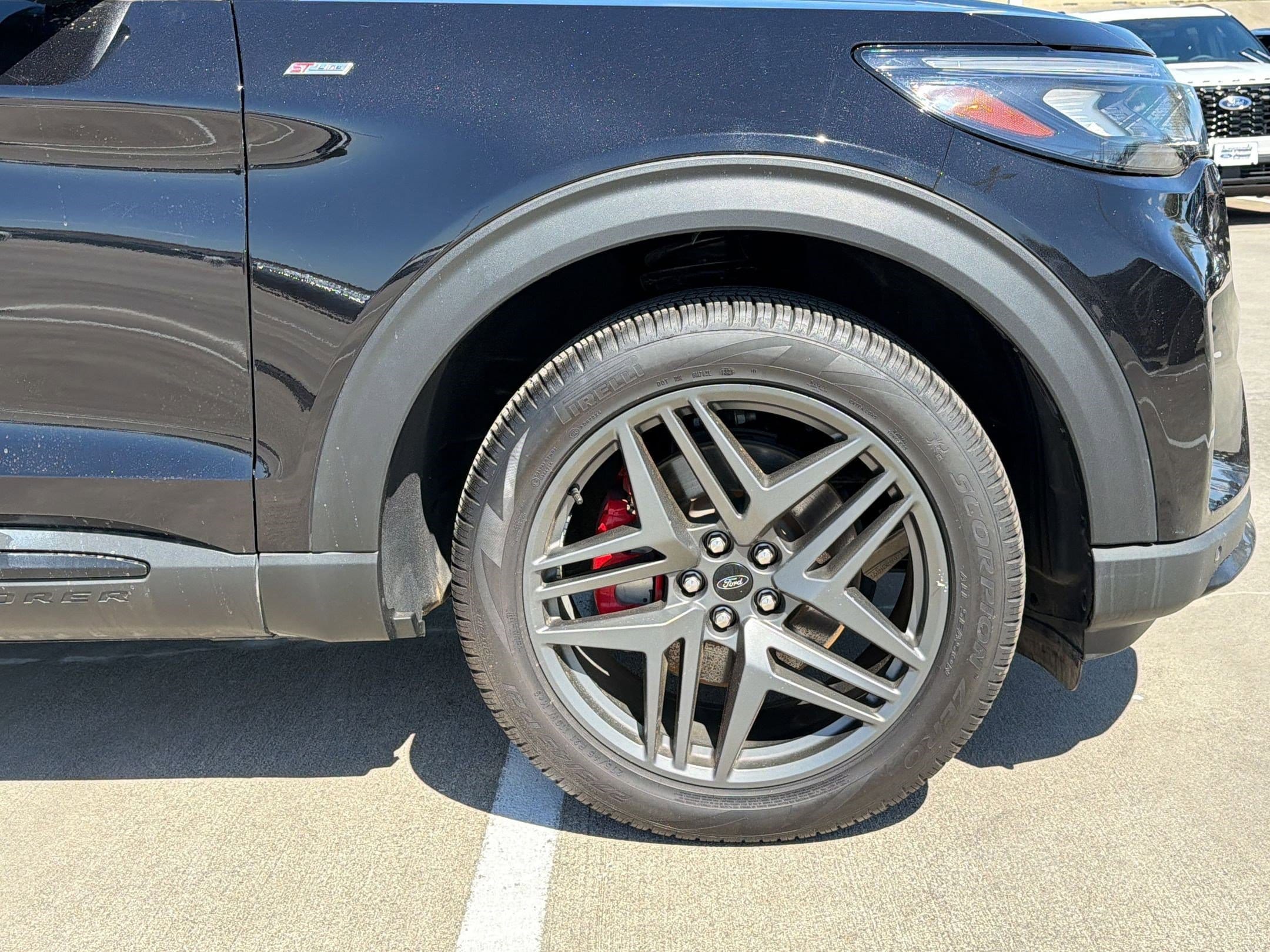 2025 Ford Explorer ST-LINE - Photo 10
