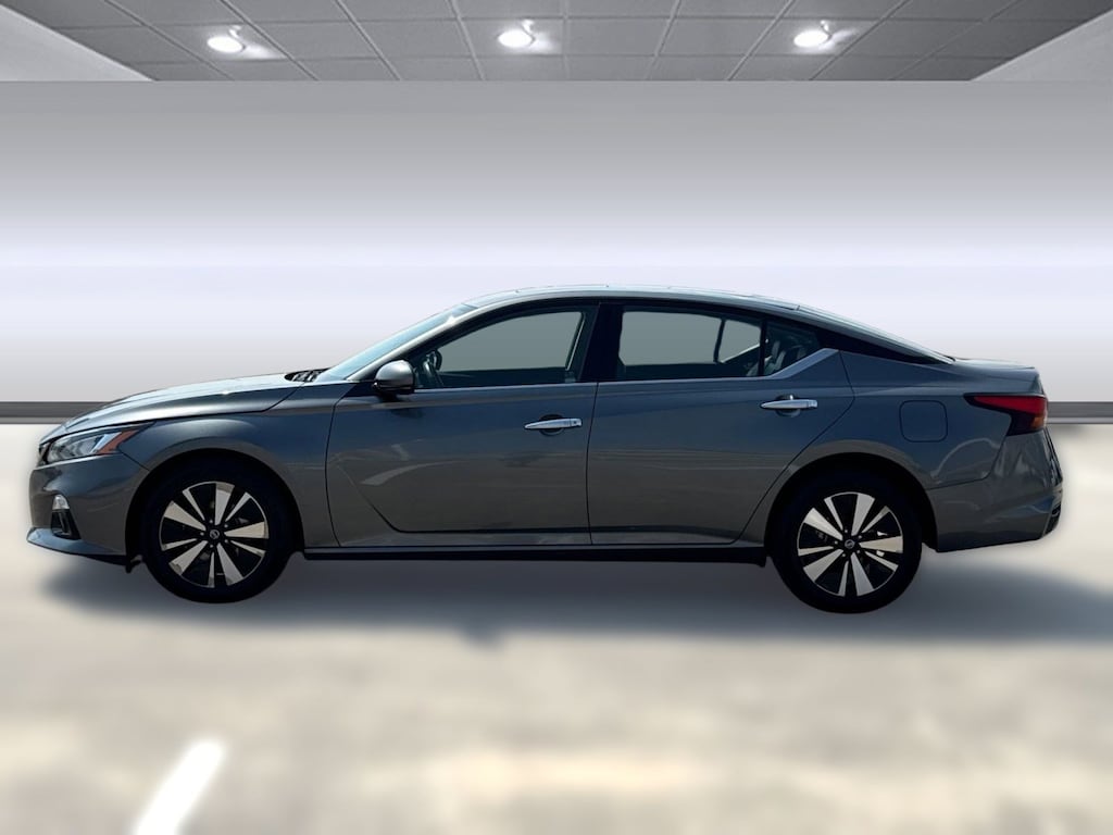 Used 2021 Nissan Altima 2.5 SL Sedan