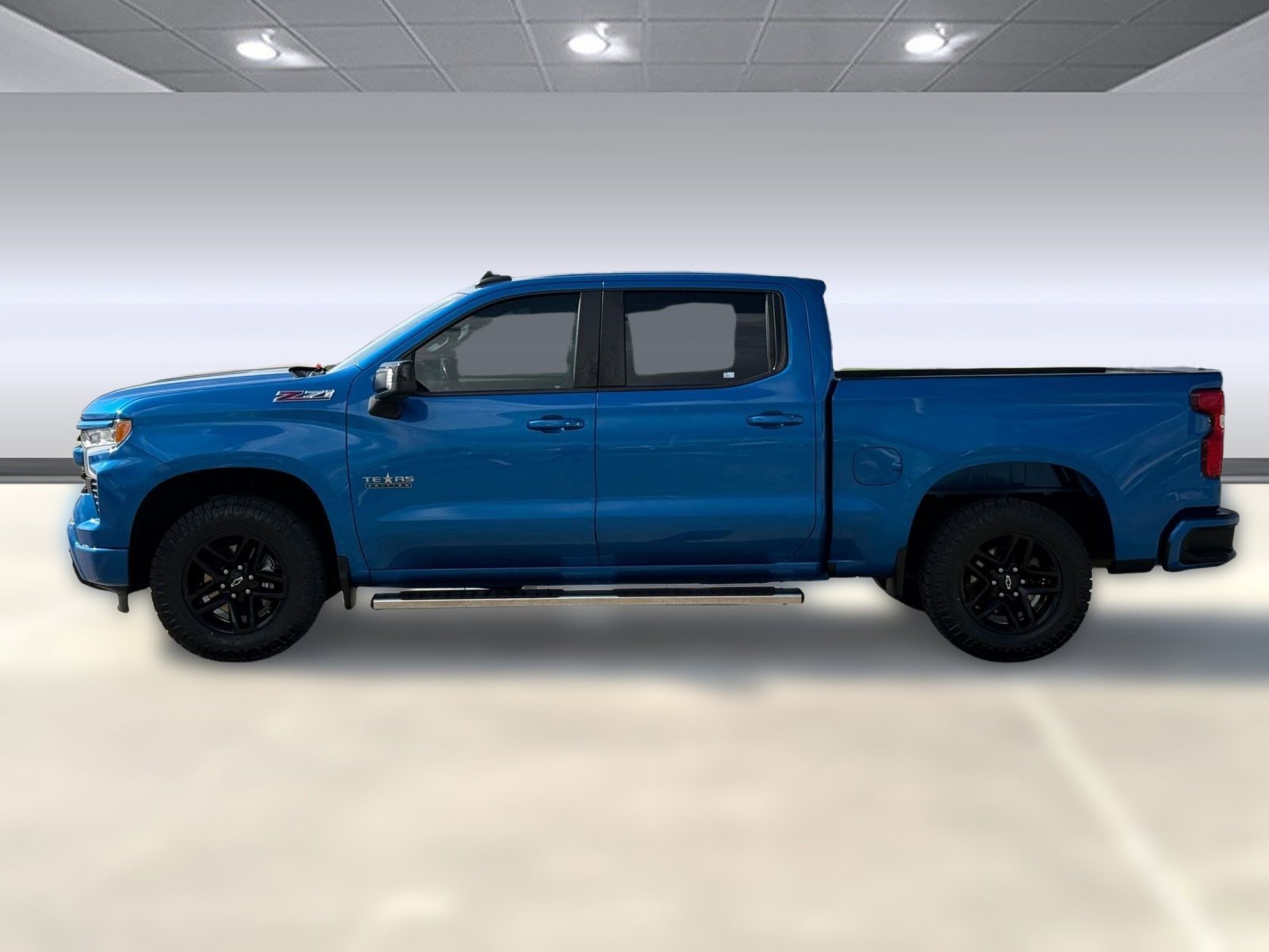 2022 Chevrolet Silverado 1500 RST photo 2