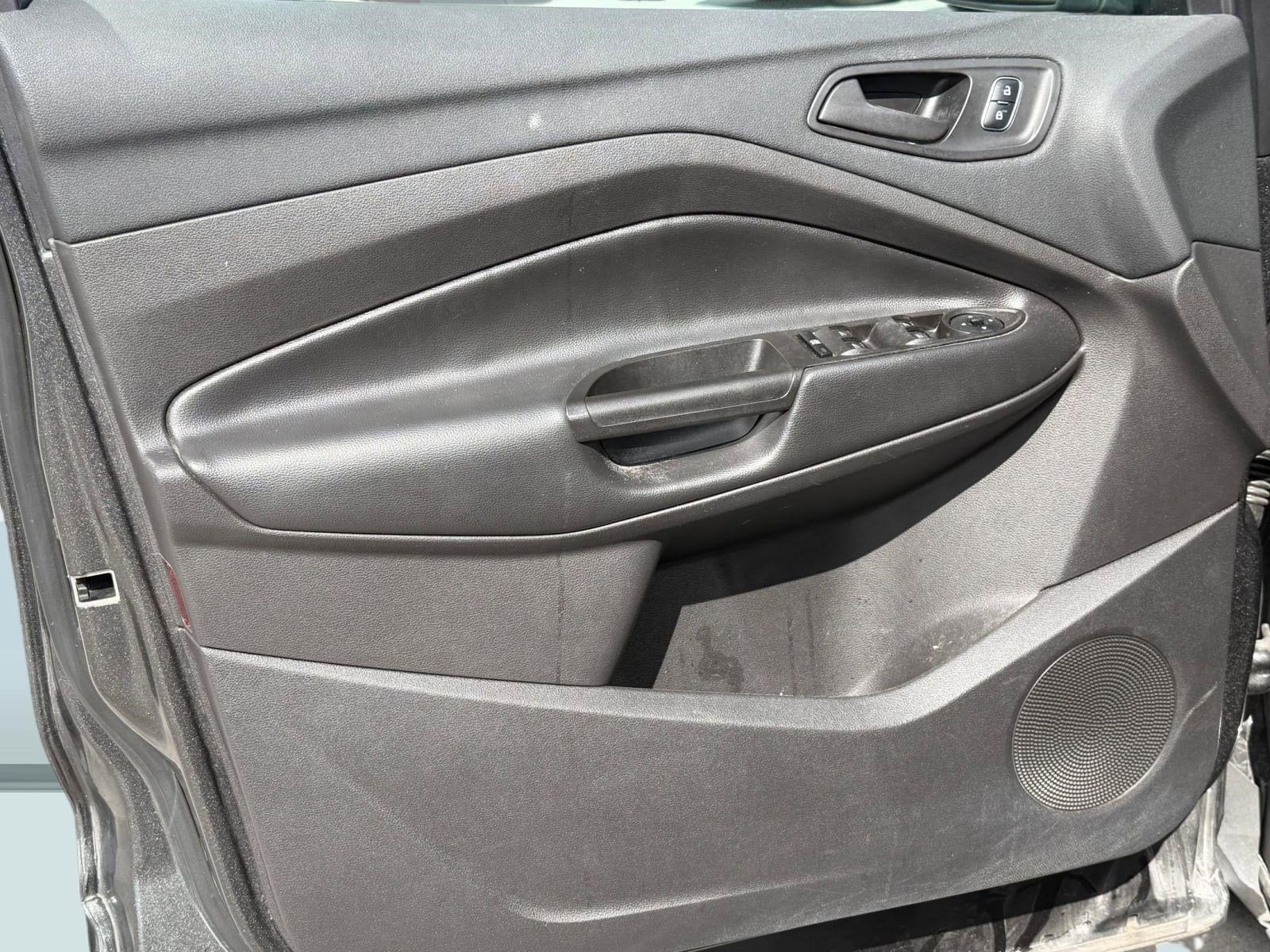 2017 Ford Escape S - Photo 20