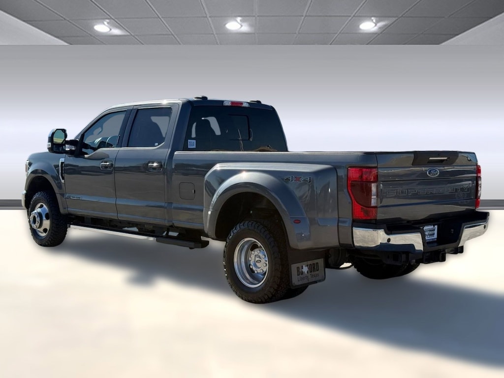 Used 2022 Ford F-350 LARIAT Truck Crew Cab