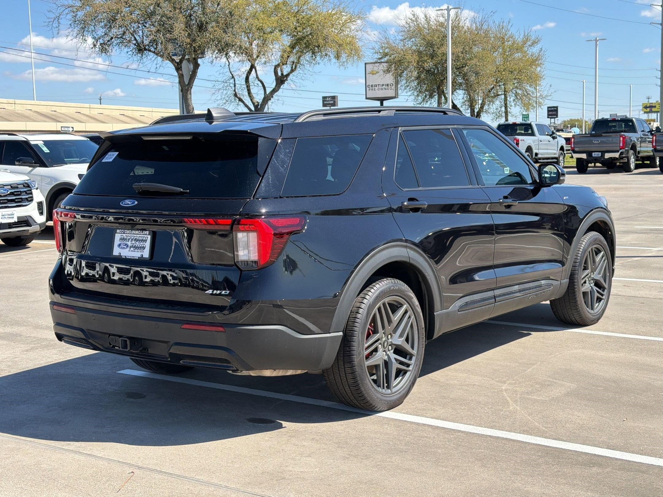 2025 Ford Explorer ST-LINE - Photo 7