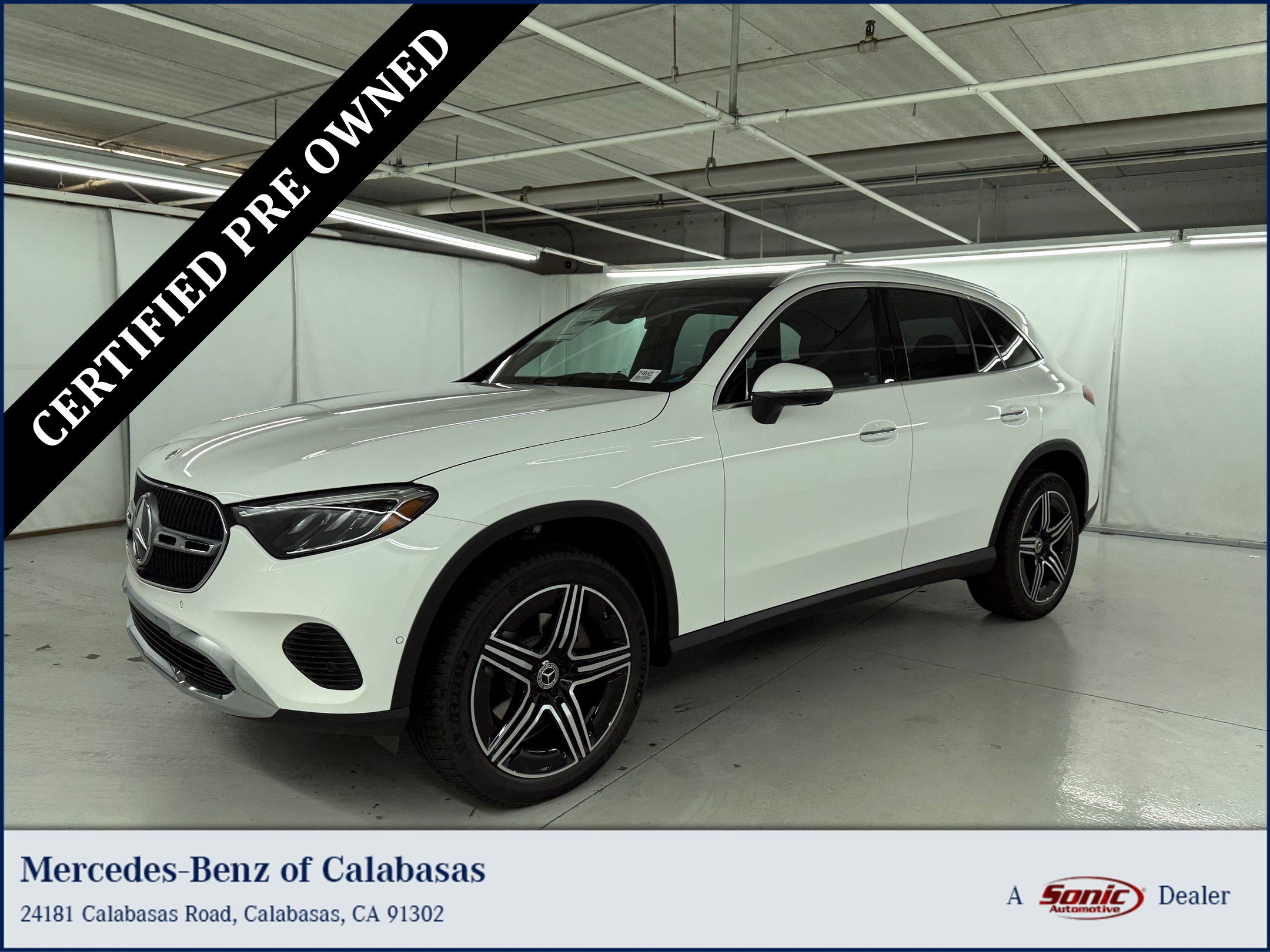 2026 Mercedes-Benz GLC GLC 300's photo