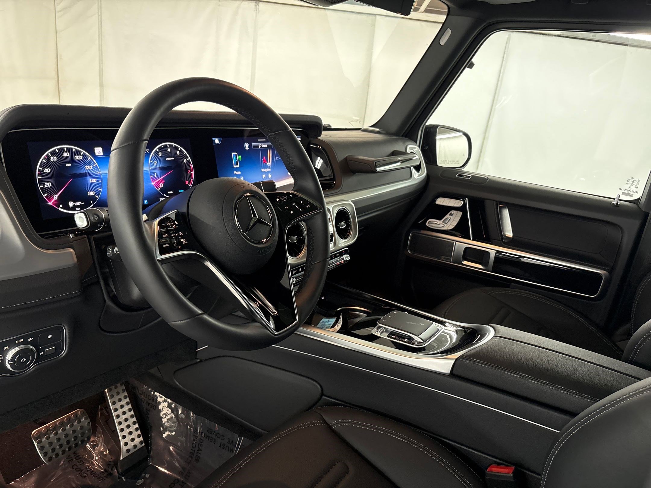 2025 Mercedes Benz G 550 photo 4