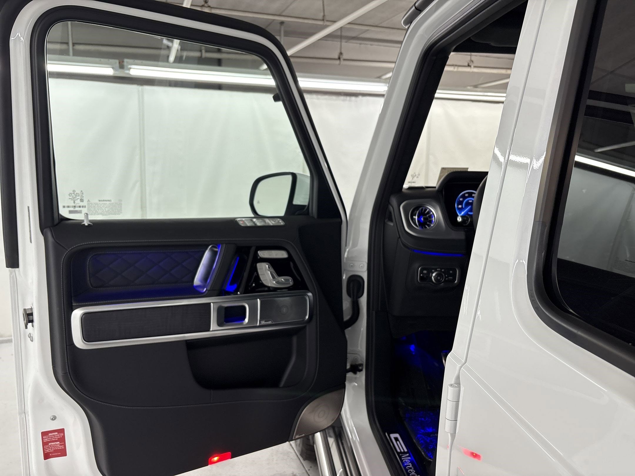 2025 Mercedes-Benz G-Class G580 - Photo 18