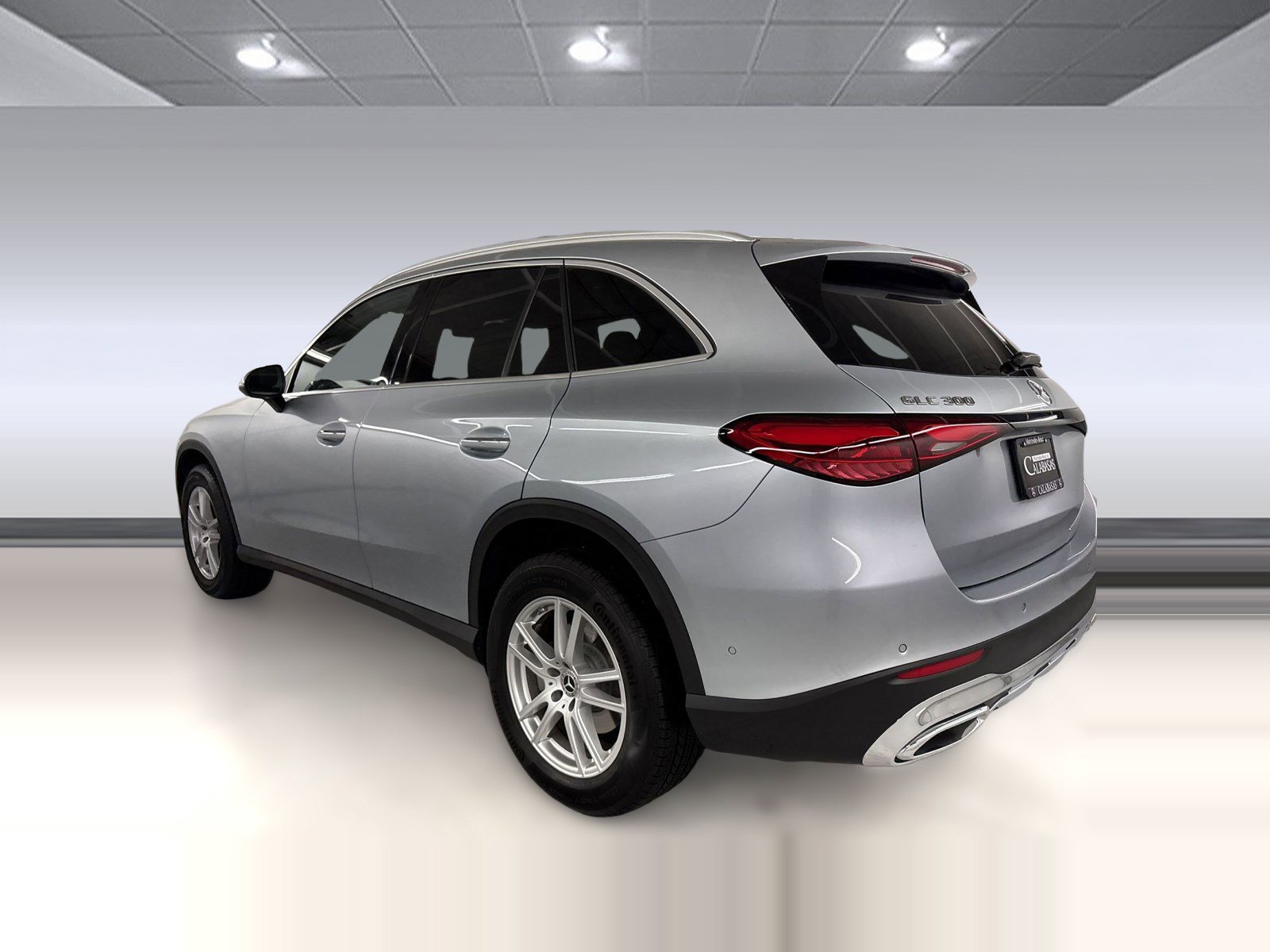 2026 Mercedes-Benz GLC 300 photo 2