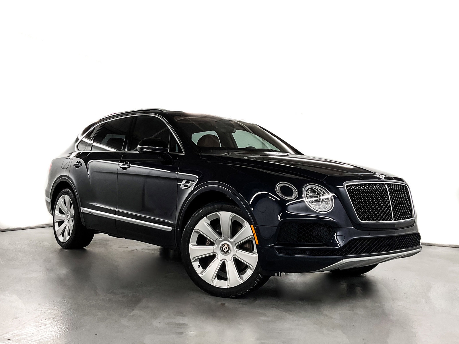 Used 2020 Bentley Bentayga Base with VIN SJAAM2ZV6LC029090 for sale in Calabasas, CA