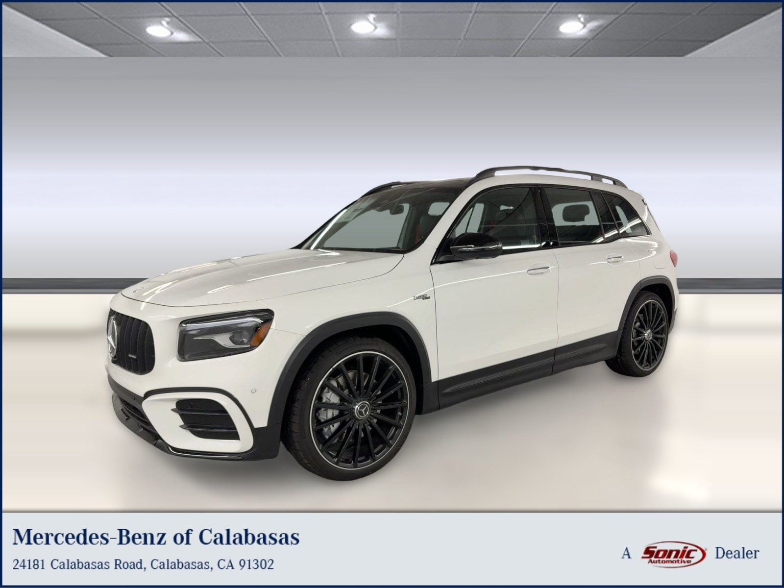 2026 Mercedes-Benz GLB AMG GLB 35's photo