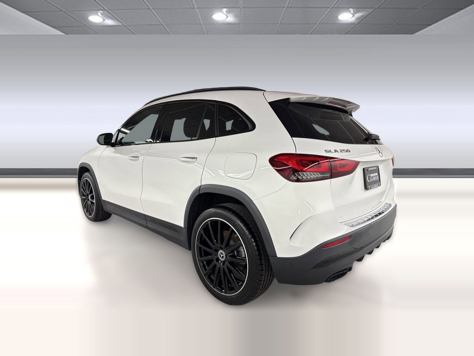 2023 Mercedes-Benz GLA 250 photo 2