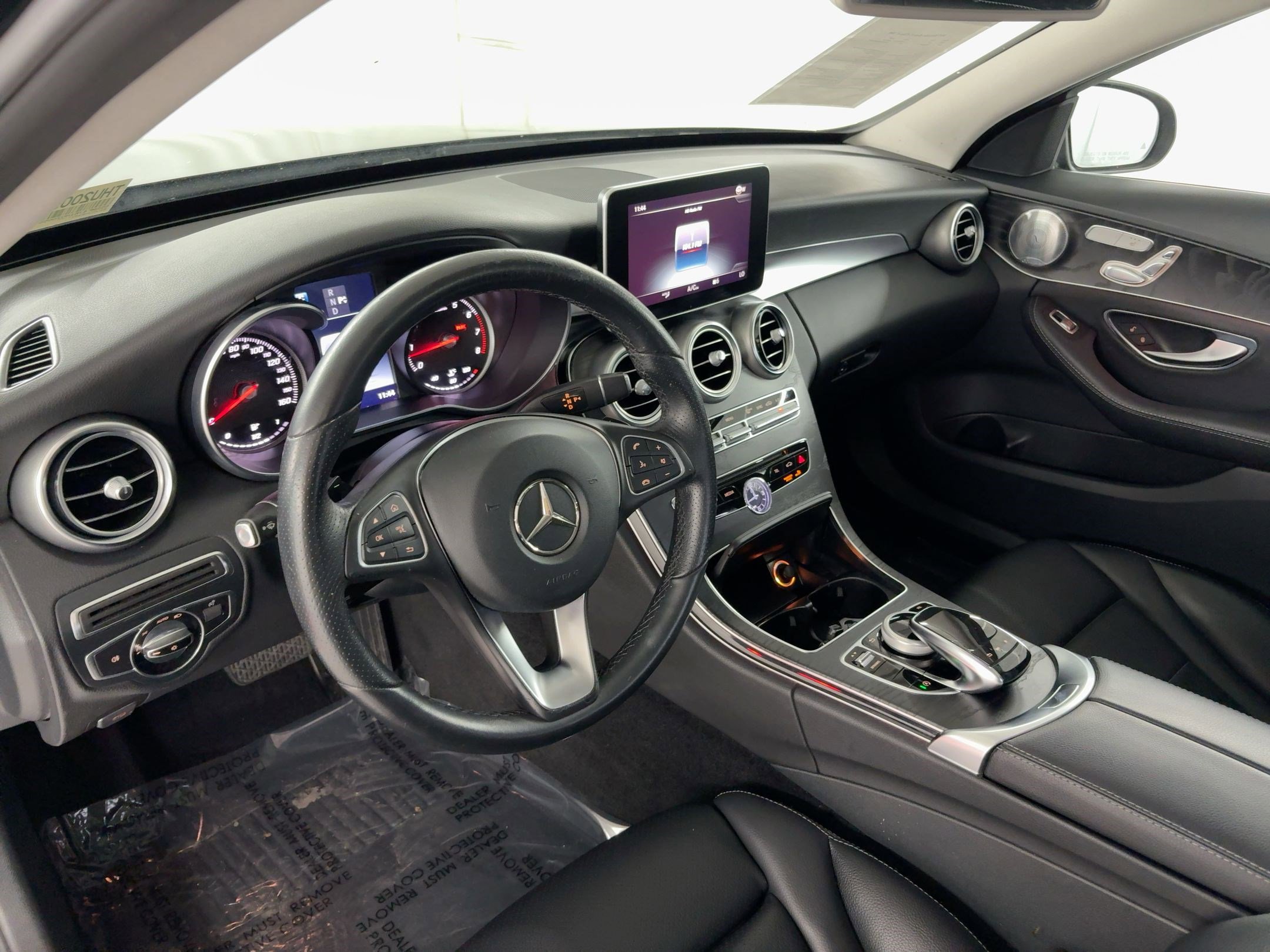 2017 Mercedes Benz C 300 Sedan photo 4