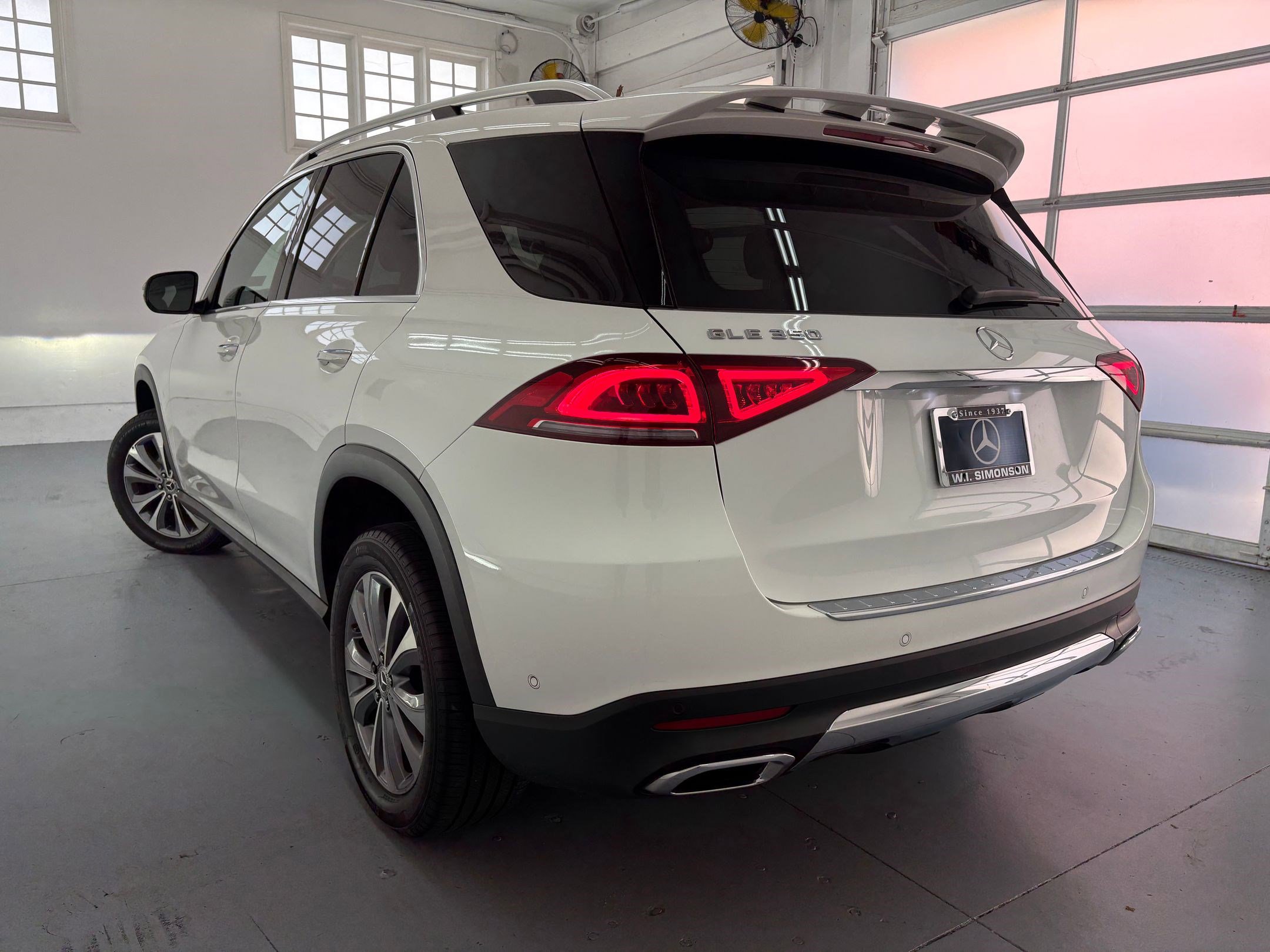 2022 Mercedes Benz GLE 350 photo 2