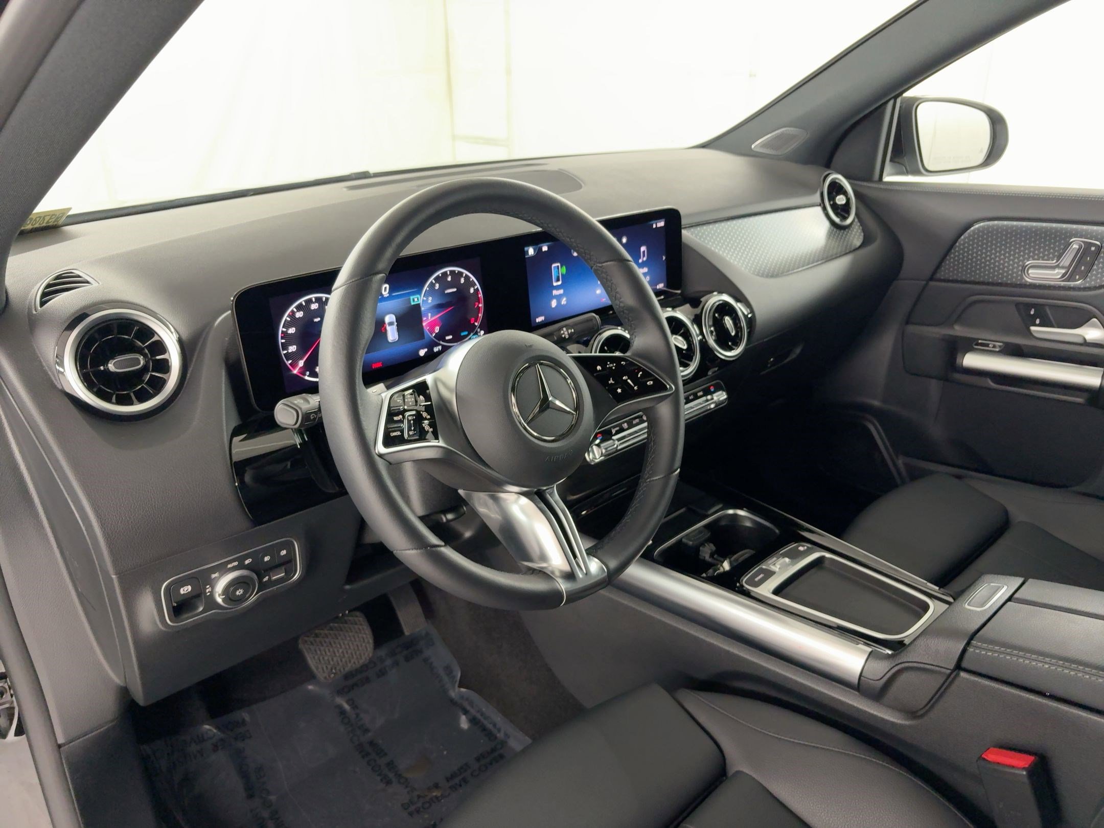 2025 Mercedes Benz GLA 250 photo 4