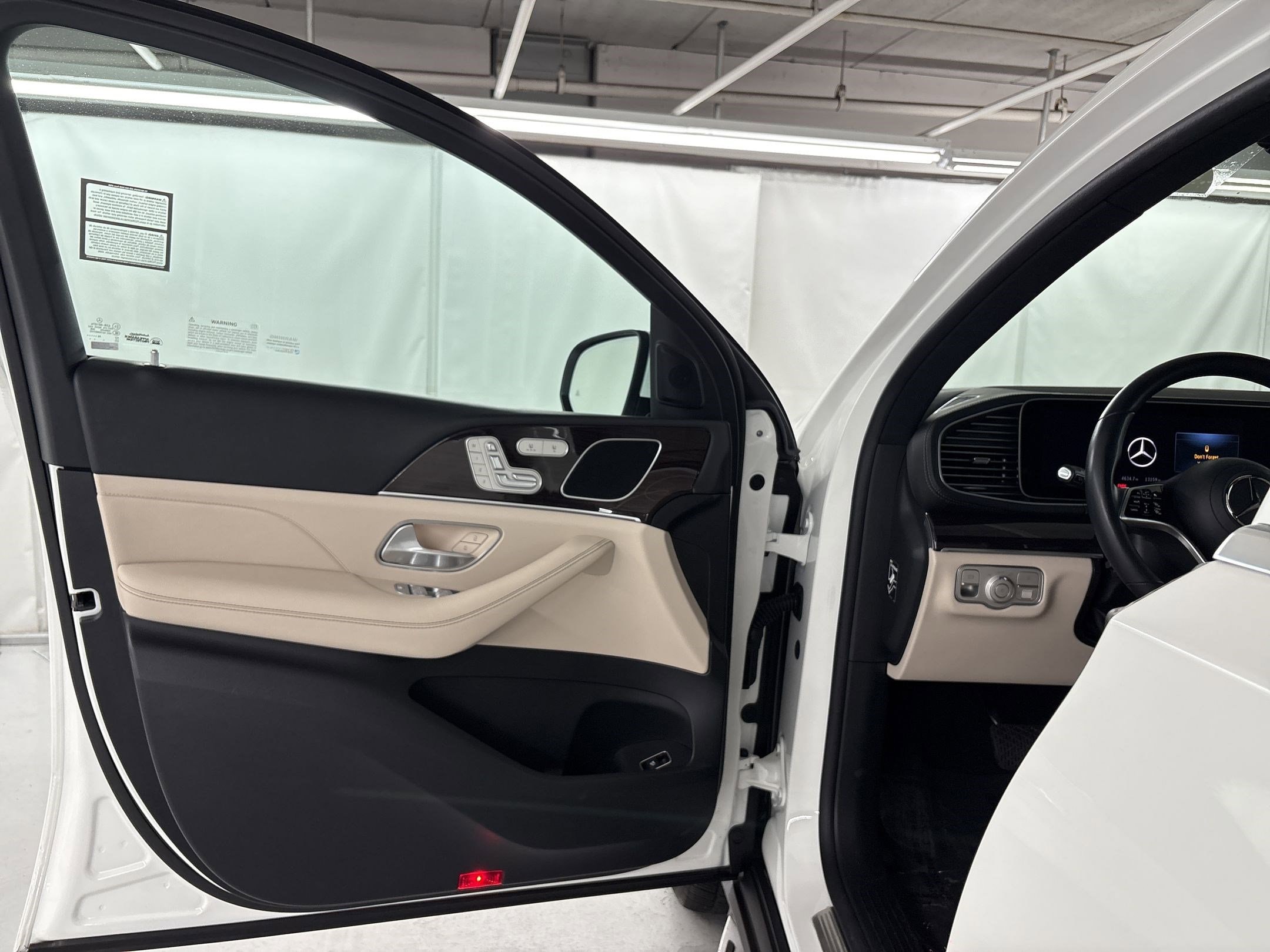 2025 Mercedes-Benz GLE 450 4MATIC photo 4