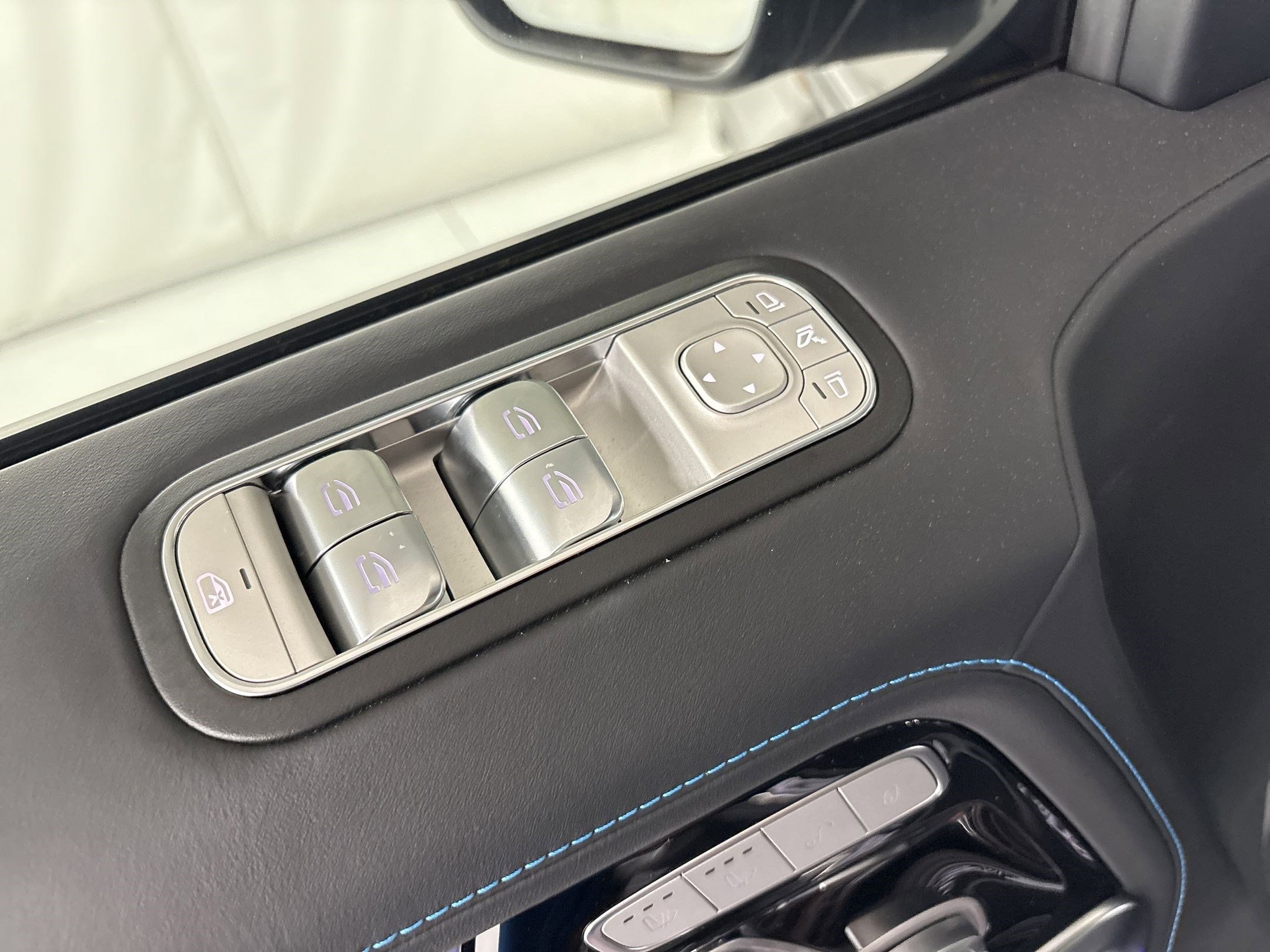 2025 Mercedes-Benz G-Class G580 - Photo 13