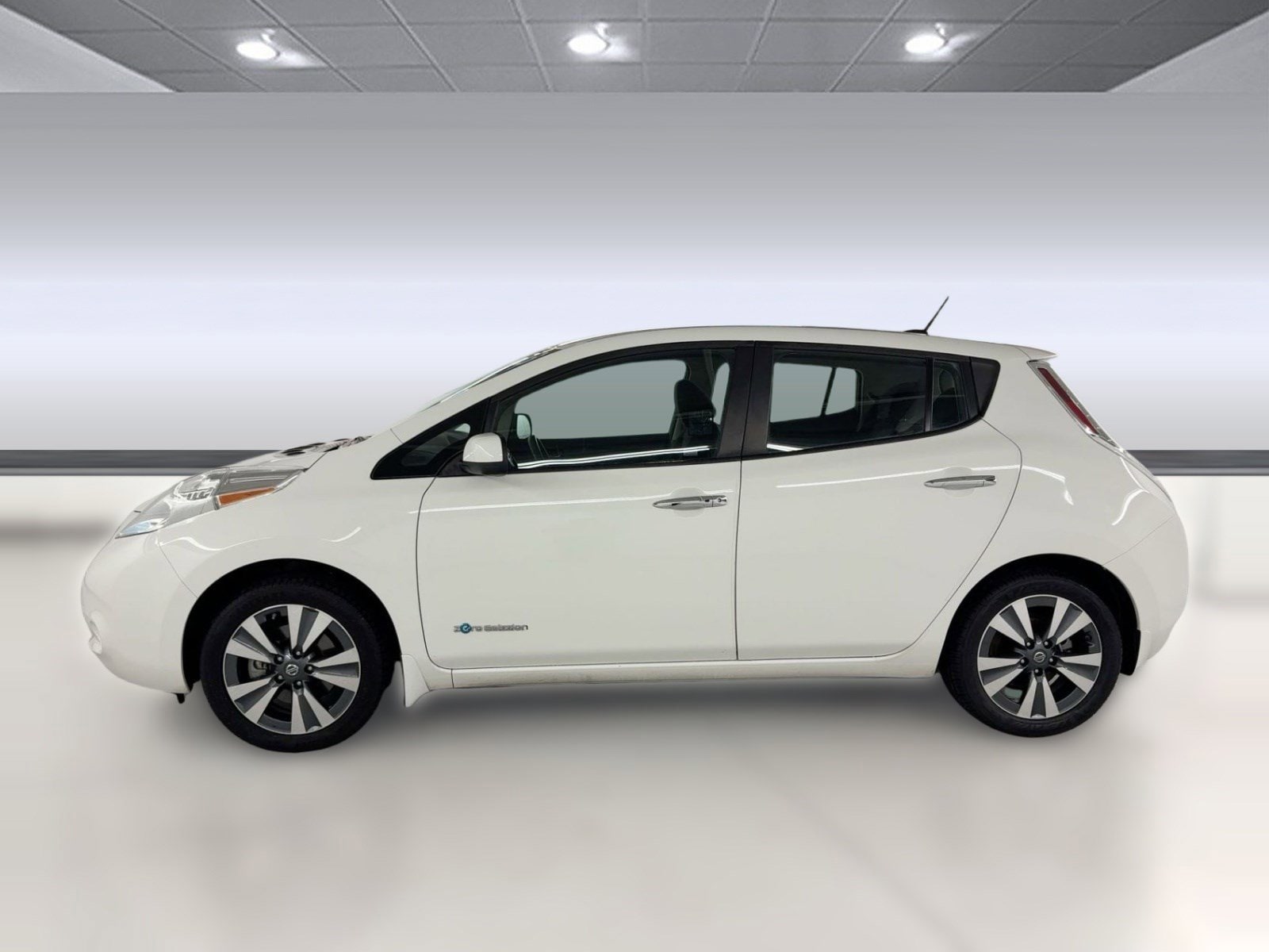 Used 2016 Nissan LEAF SV with VIN 1N4BZ0CP9GC314445 for sale in Calabasas, CA