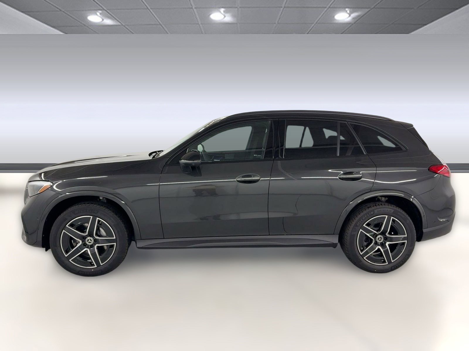 2026 Mercedes Benz GLC 300 photo 2