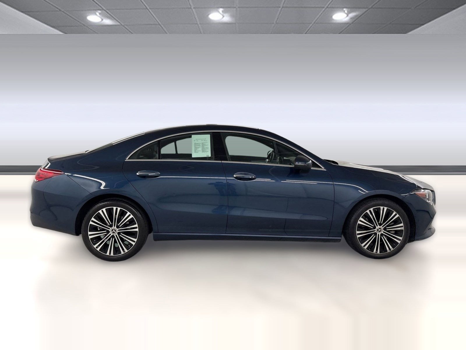 2023 Mercedes-Benz CLA 250 photo 3