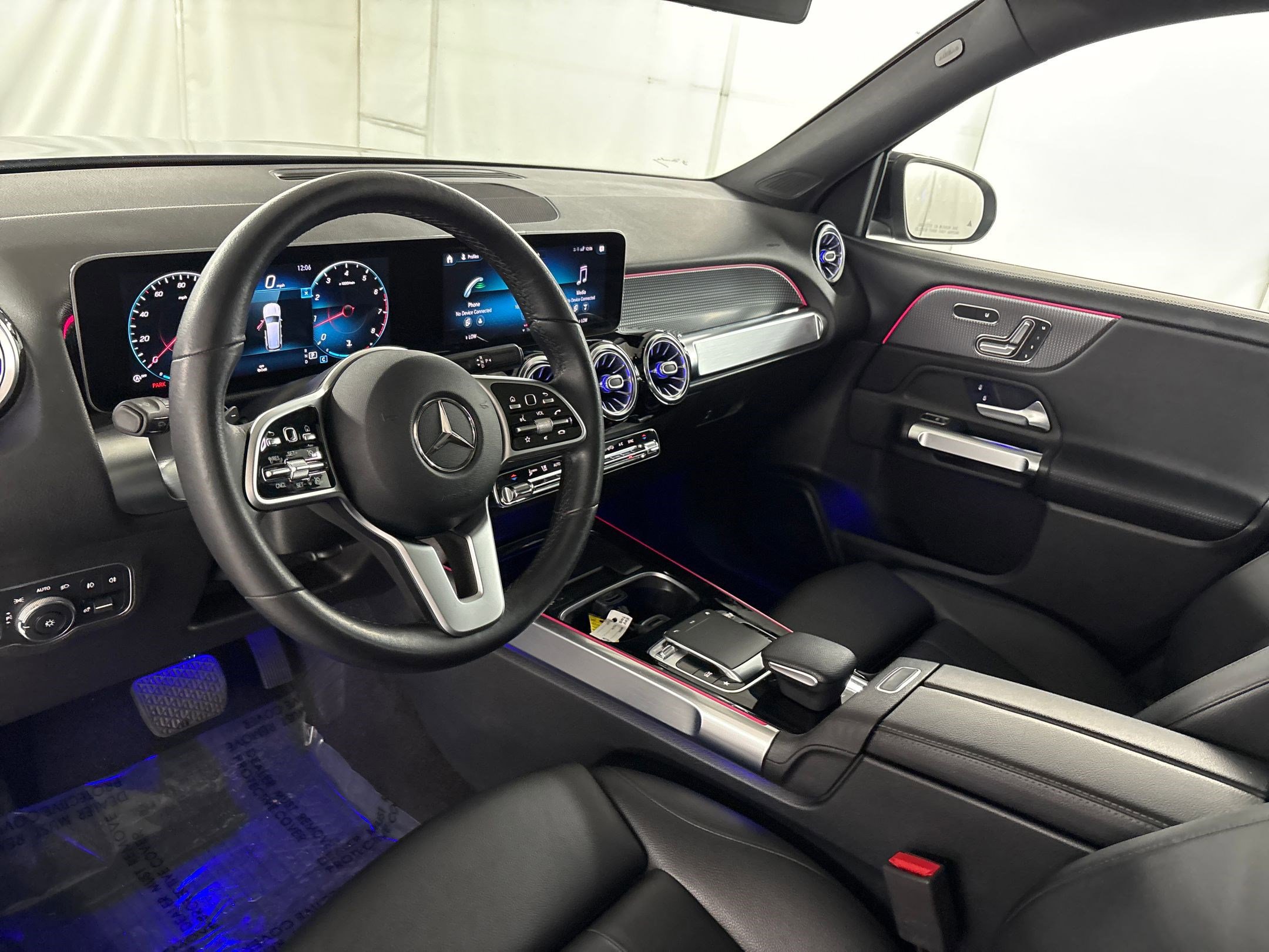 2020 Mercedes Benz GLB 250 photo 3