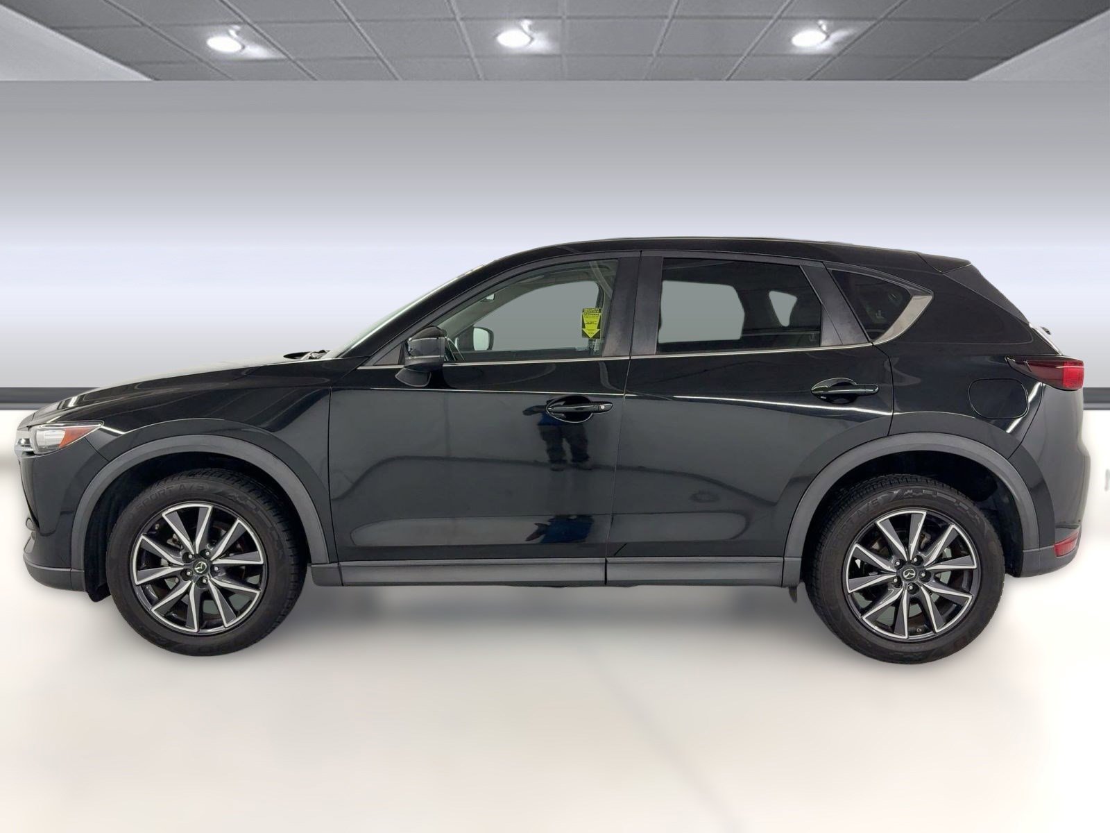 2018 Mazda CX-5 Touring photo 2