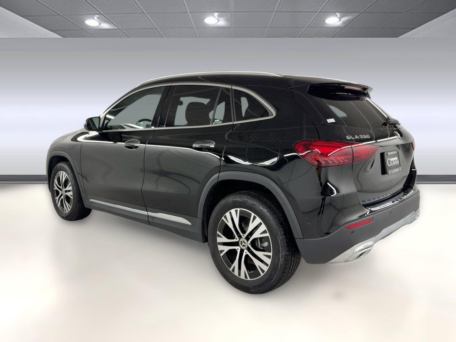 2025 Mercedes Benz GLA 250 photo 2