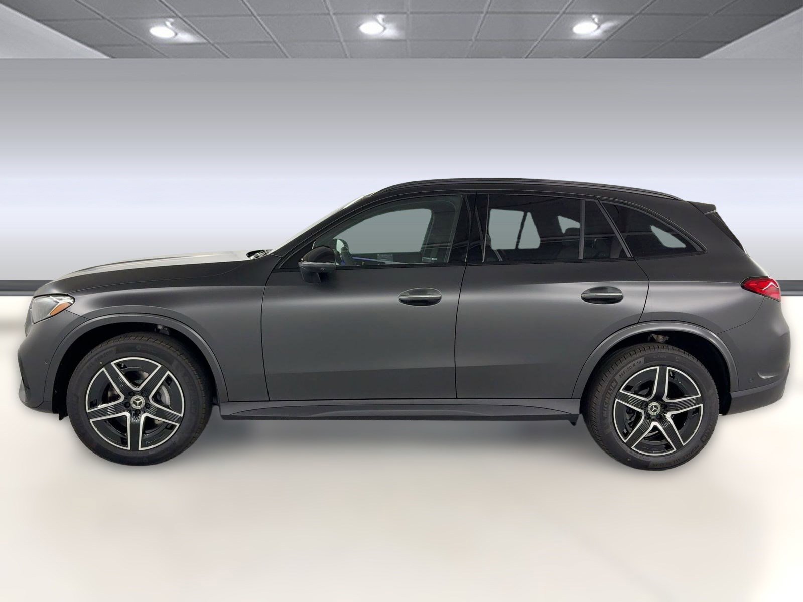 2026 Mercedes Benz GLC 300 photo 2