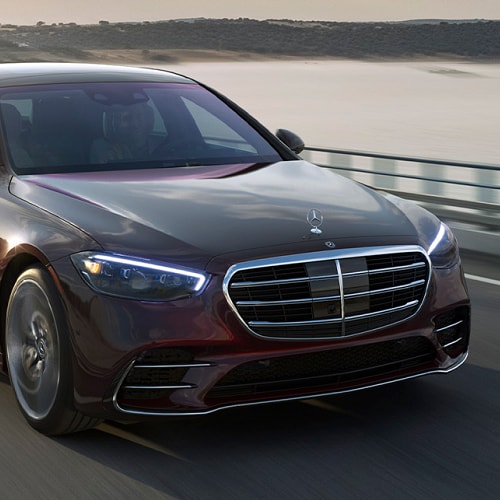 Mercedes-Benz S-Class
Front End