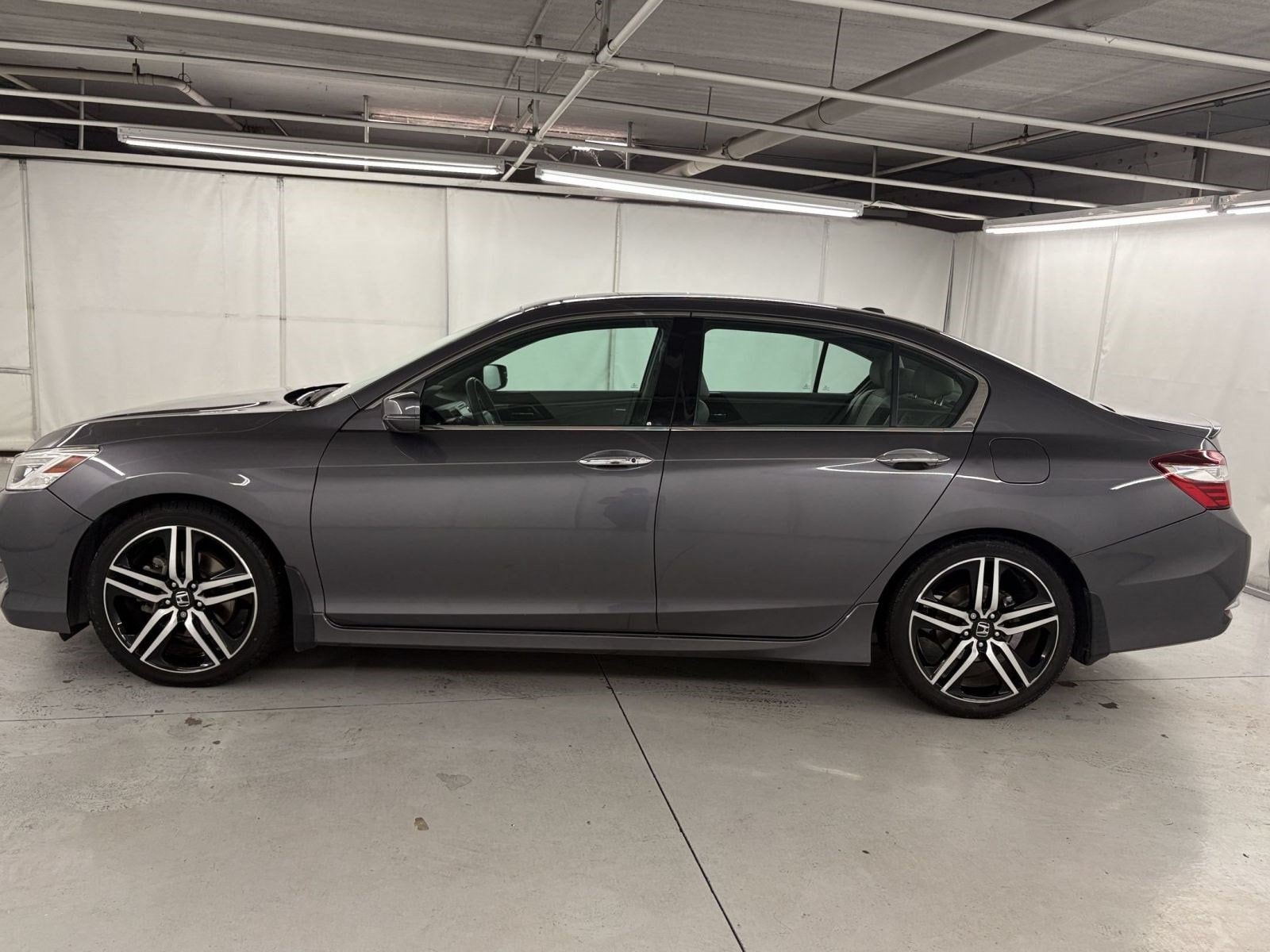 Used 2016 Honda Accord Touring with VIN 1HGCR3F95GA030465 for sale in Calabasas, CA