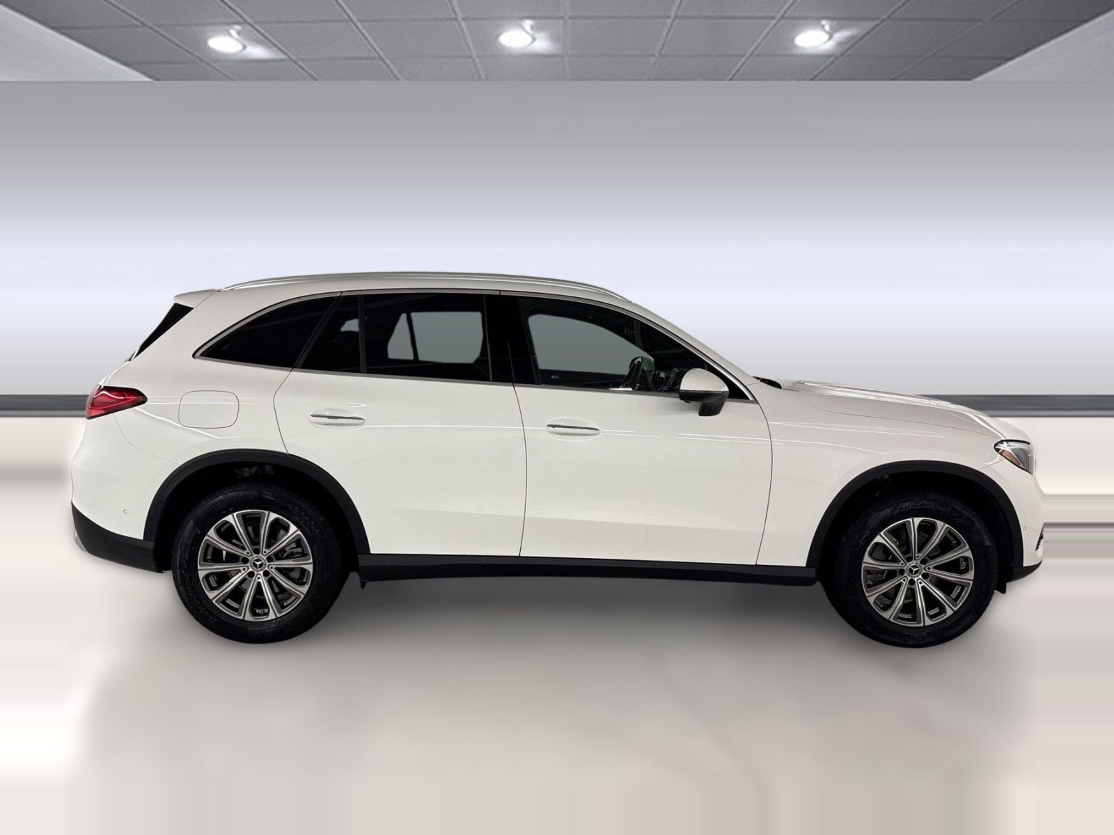 2026 Mercedes-Benz GLC 300 photo 3