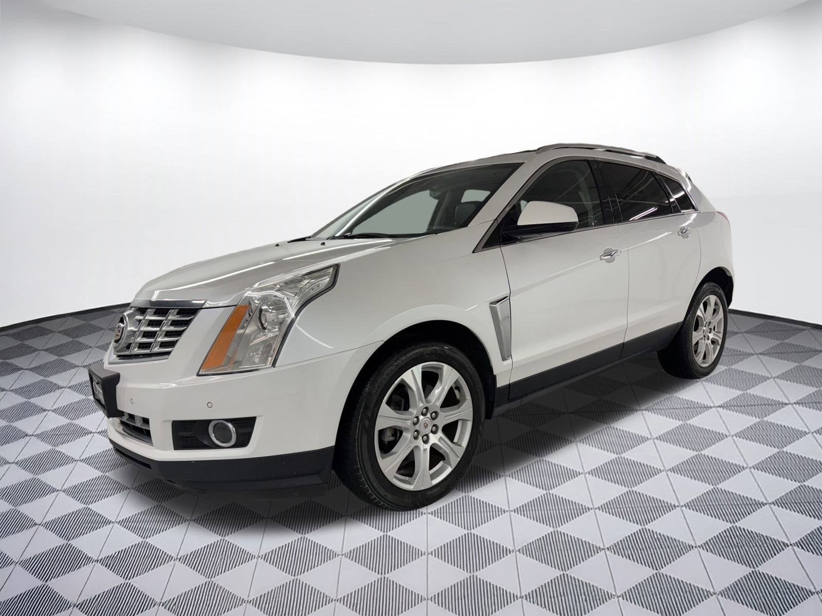 Used 2016 Cadillac SRX Performance Collection with VIN 3GYFNCE33GS581796 for sale in Calabasas, CA