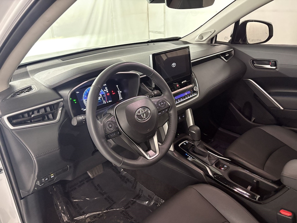 Used 2024 Toyota Corolla Cross XLE SUV