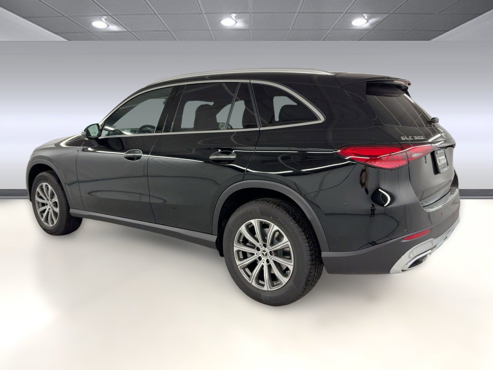 2026 Mercedes Benz GLC 300 photo 2