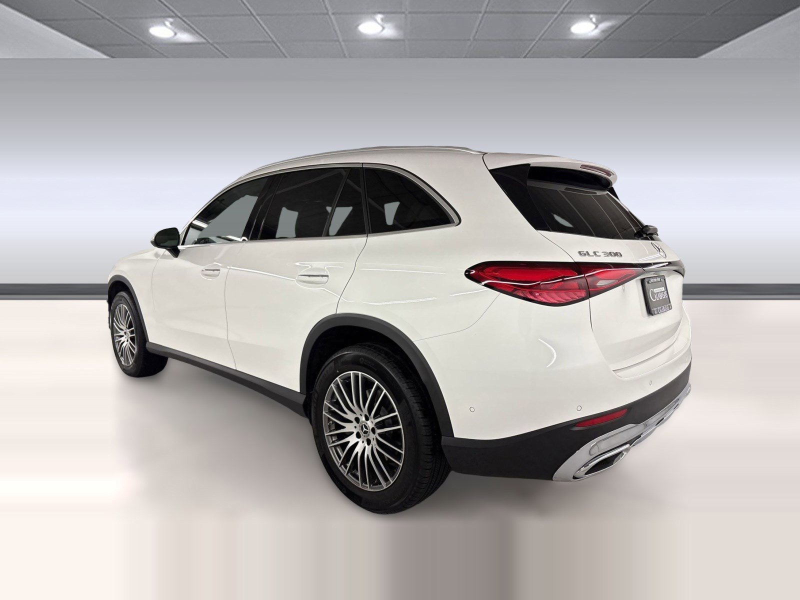 2026 Mercedes-Benz GLC 300 photo 2