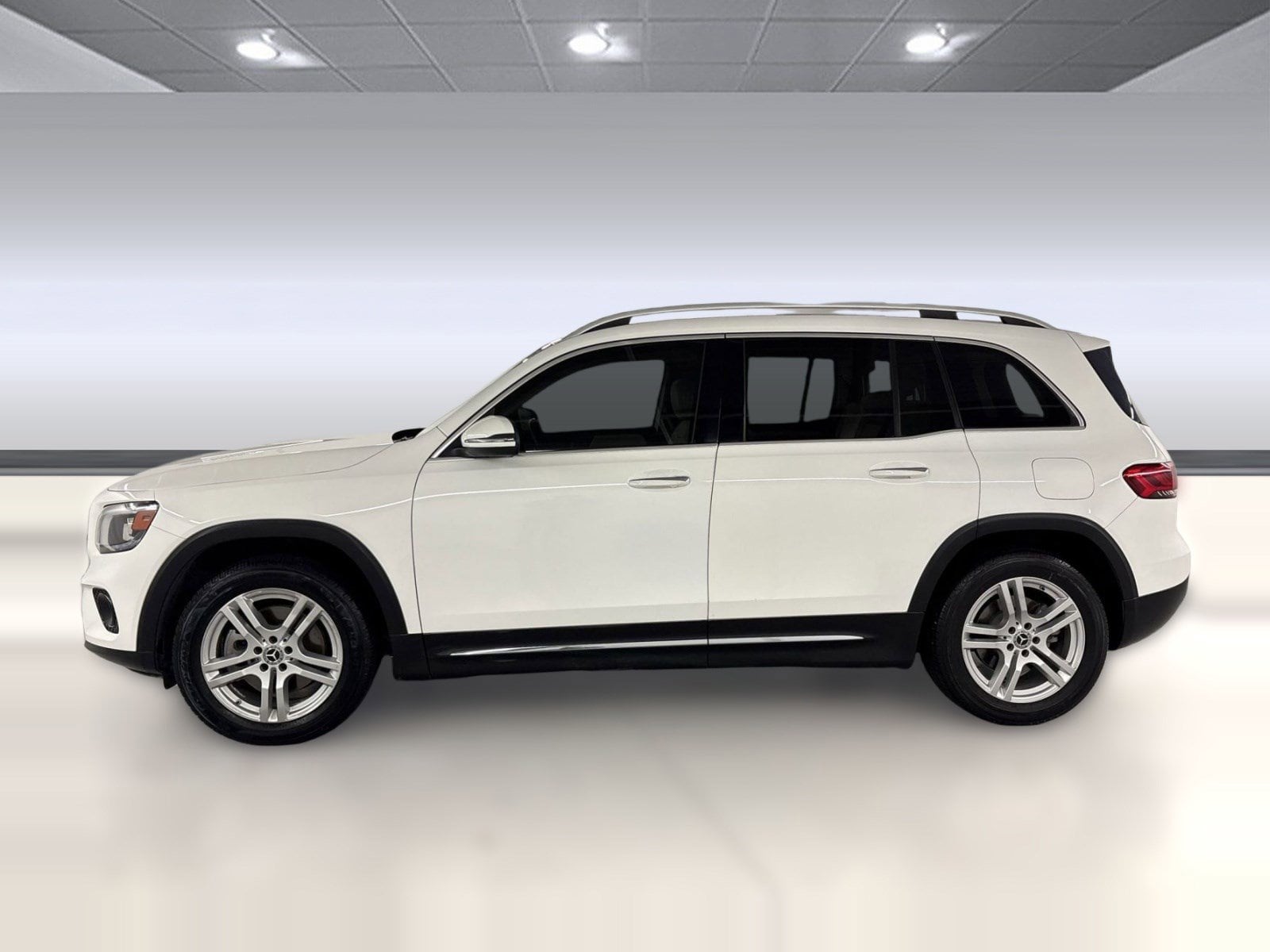 Used 2020 Mercedes-Benz GLB Base with VIN WDC4M4GB9LW007996 for sale in Calabasas, CA