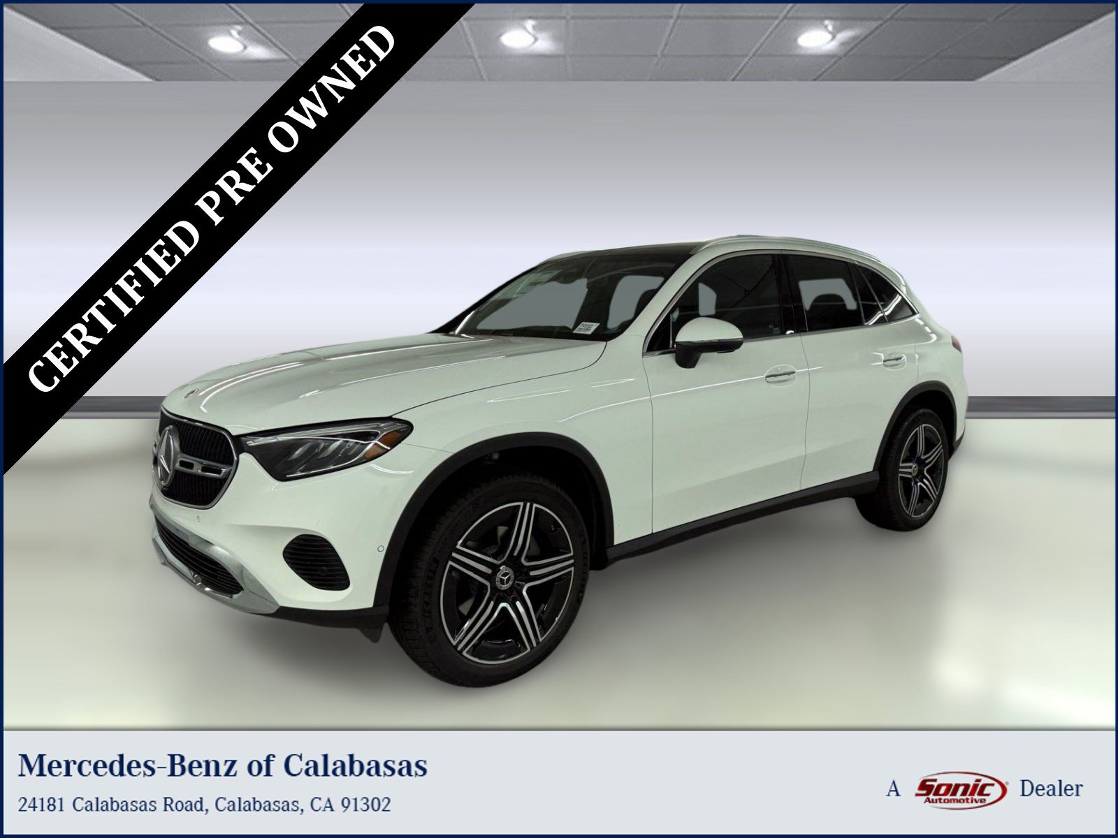 2026 Mercedes-Benz GLC GLC 300's photo