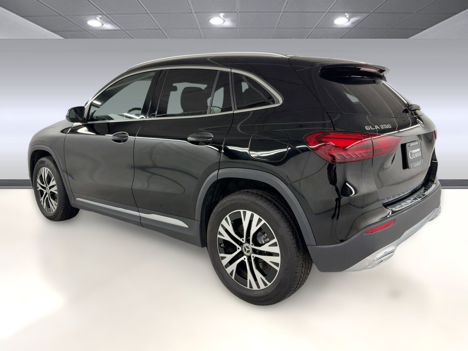 2025 Mercedes Benz GLA 250 photo 2