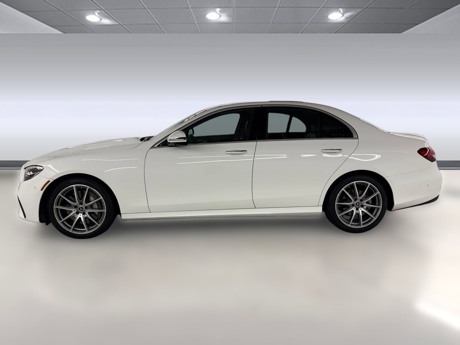 2022 Mercedes Benz E 350 Sedan photo 2