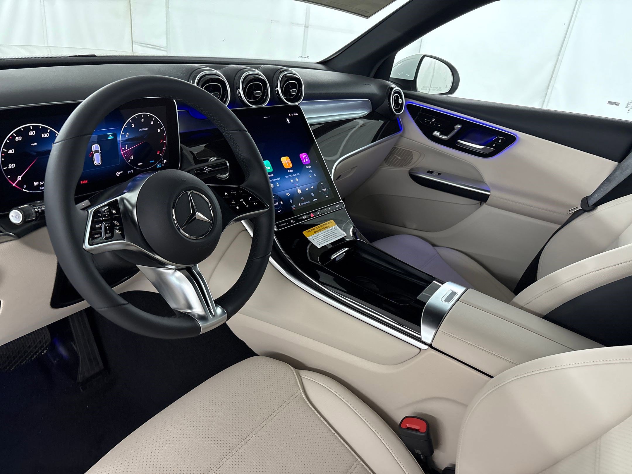 2026 Mercedes Benz GLC 300 photo 4