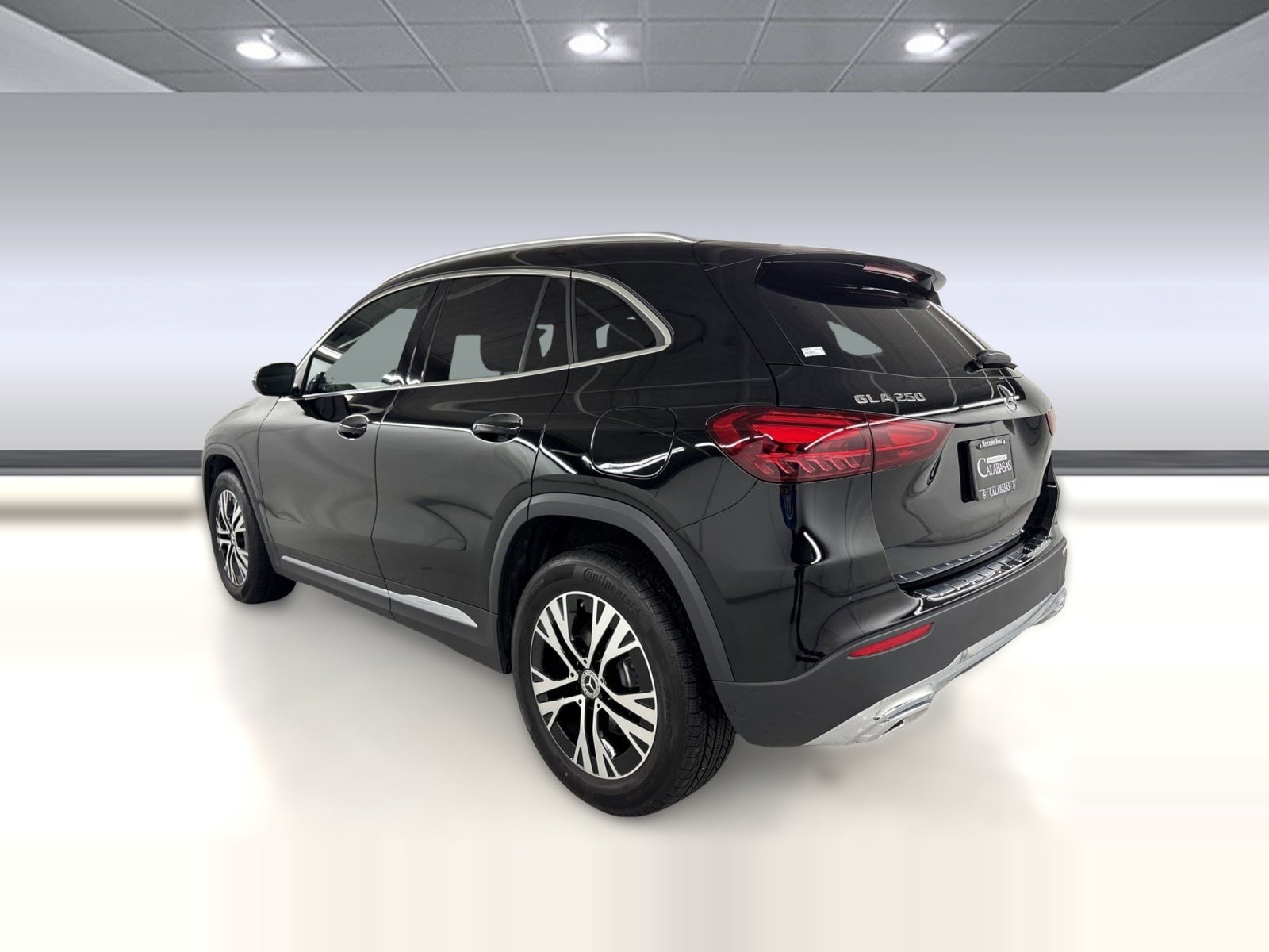 2026 Mercedes-Benz GLA 250 photo 2