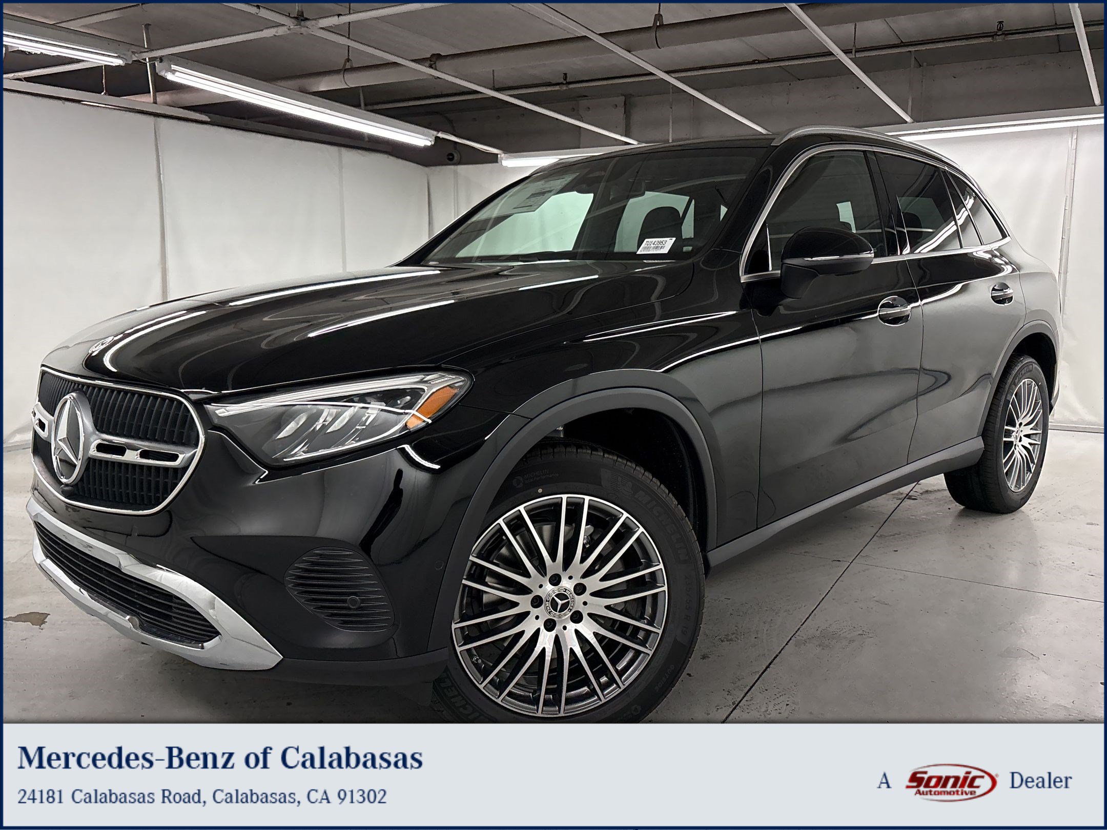 2026 Mercedes-Benz GLC GLC 300's photo