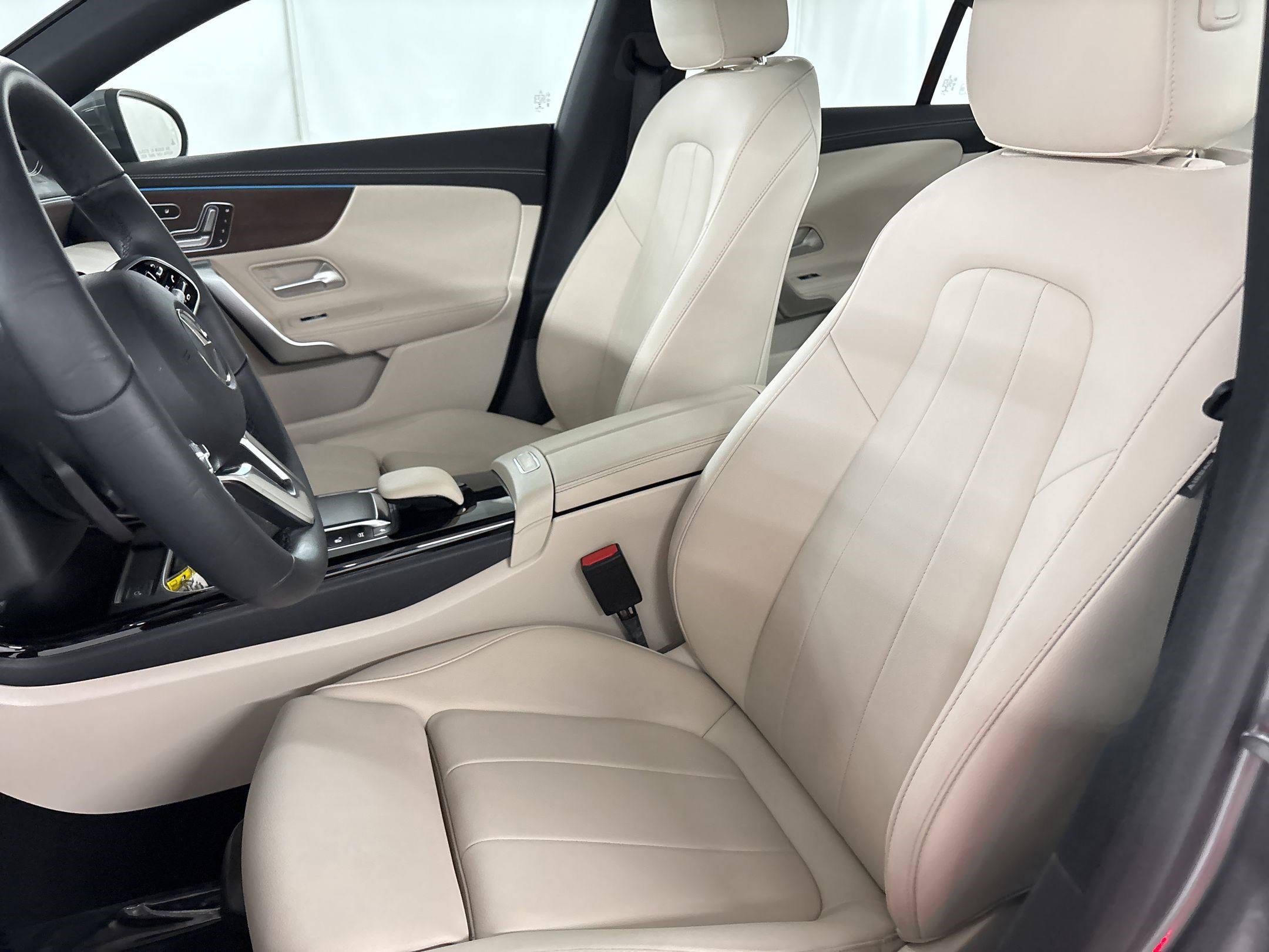 2023 Mercedes-Benz CLA 250 photo 4