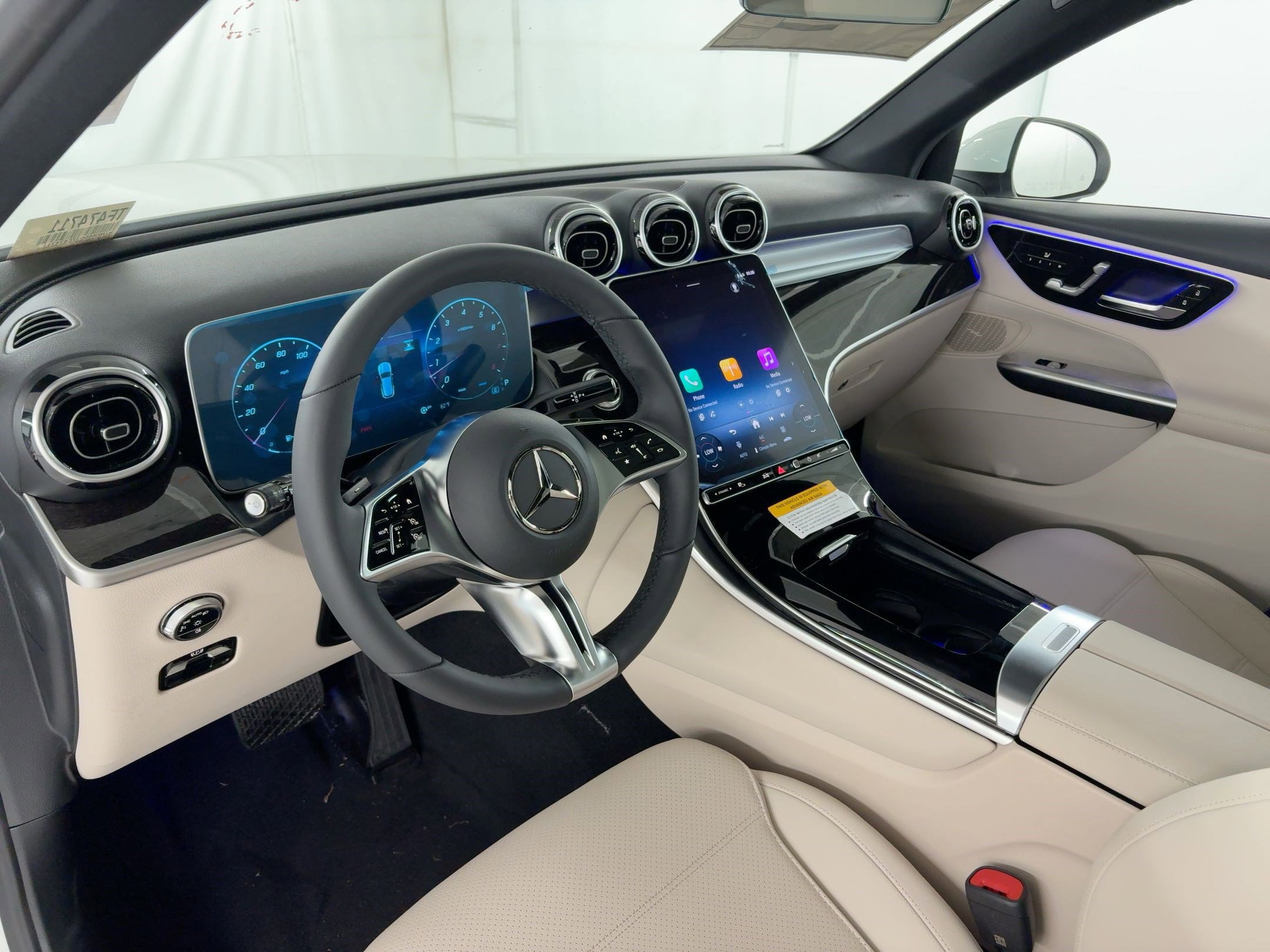 2026 Mercedes Benz GLC 300 photo 4