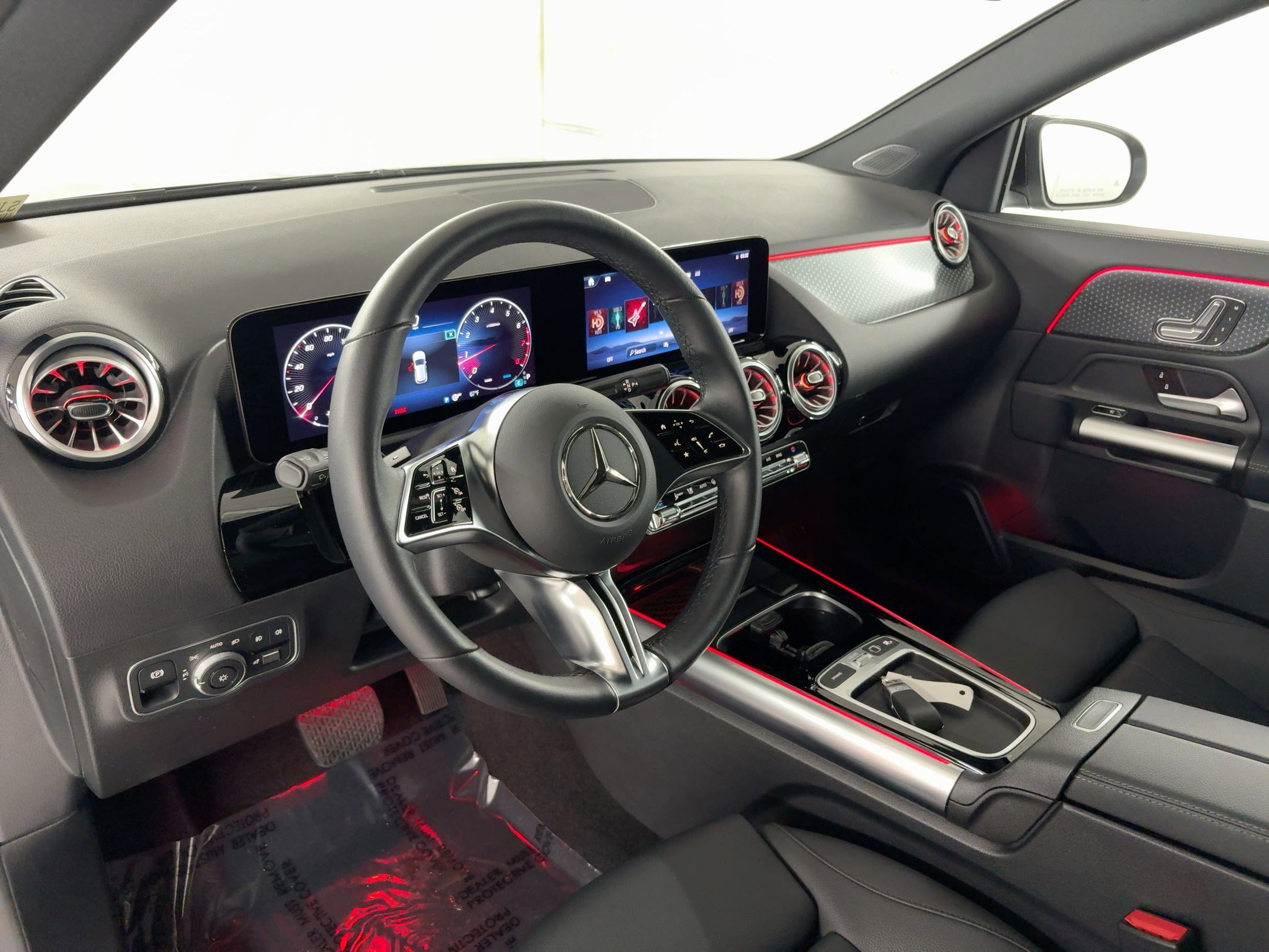 2025 Mercedes Benz GLA 250 photo 3