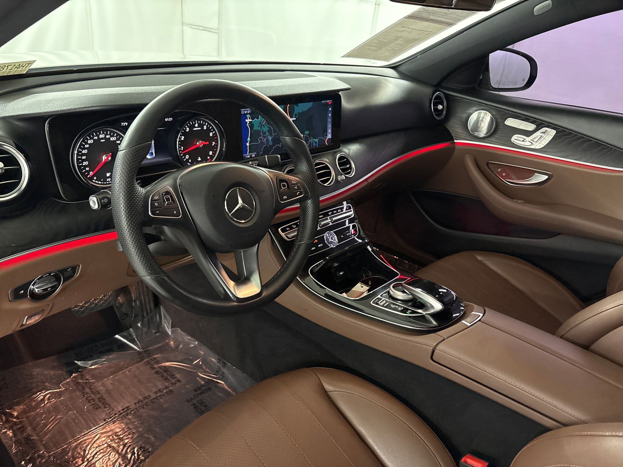 2017 Mercedes Benz E 300 Sedan photo 4