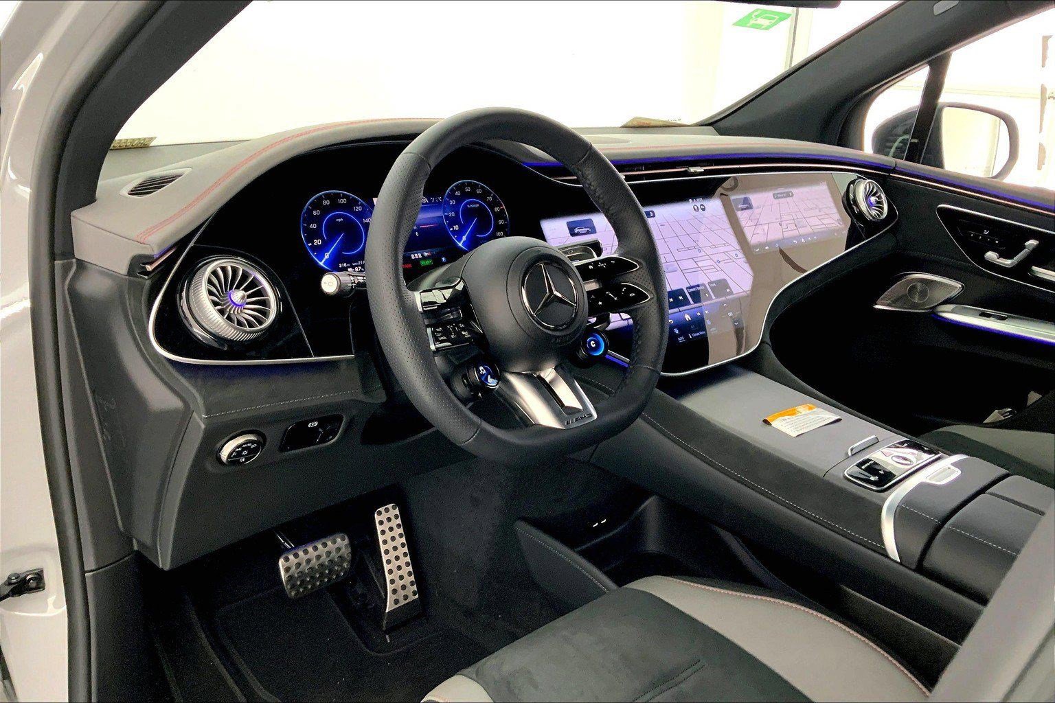 2025 Mercedes Benz EQE SUV AMG photo 4