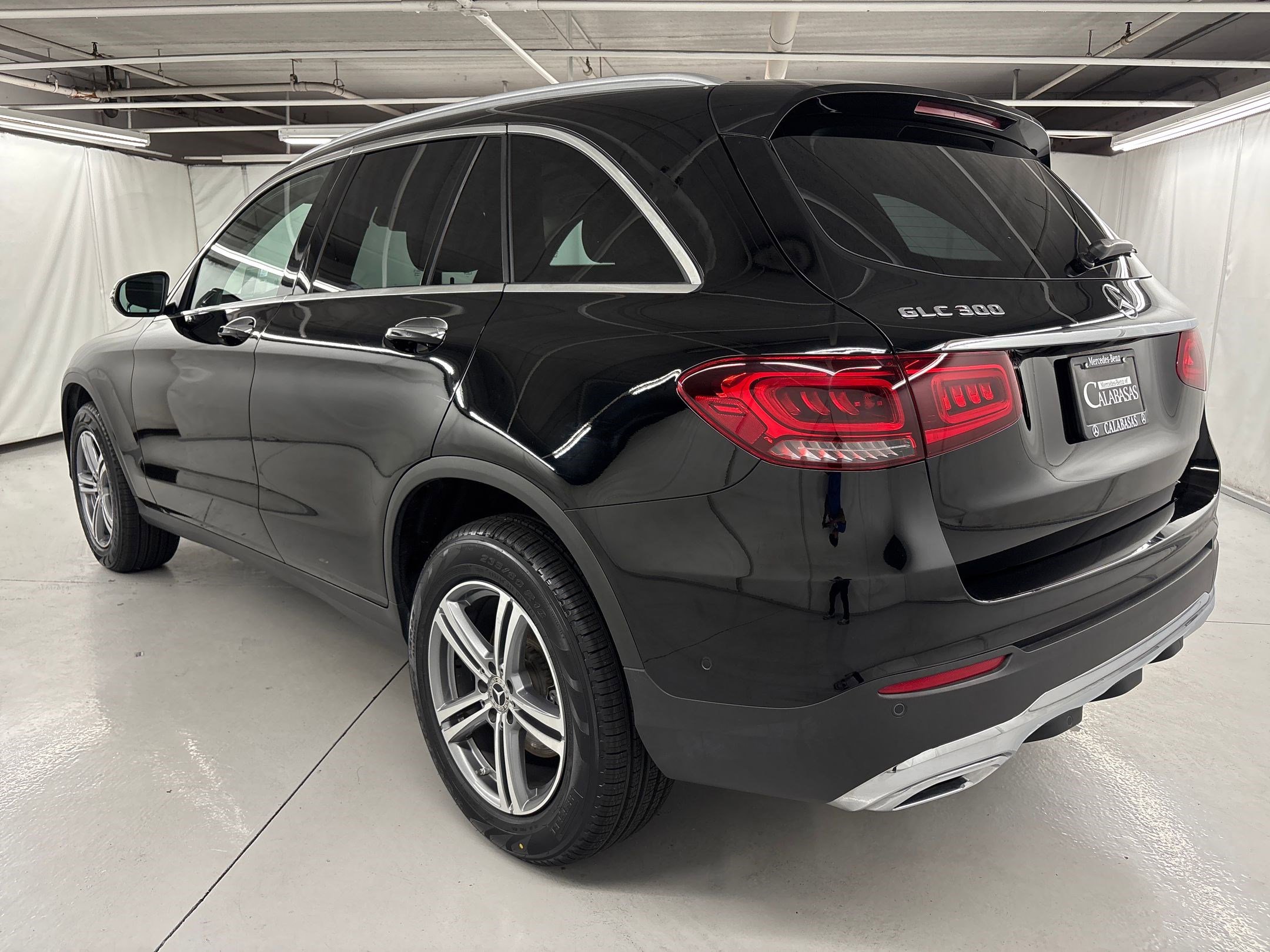 2022 Mercedes Benz GLC 300 photo 3
