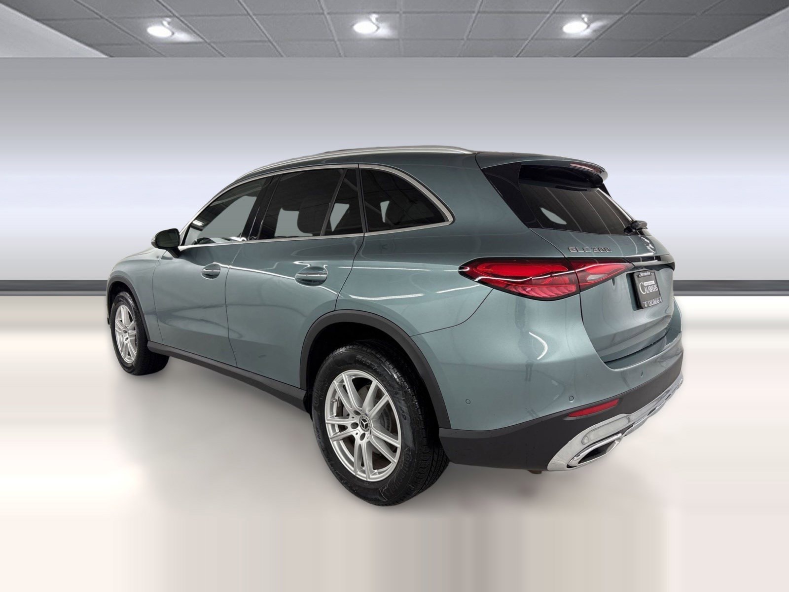 2026 Mercedes-Benz GLC 300 photo 2