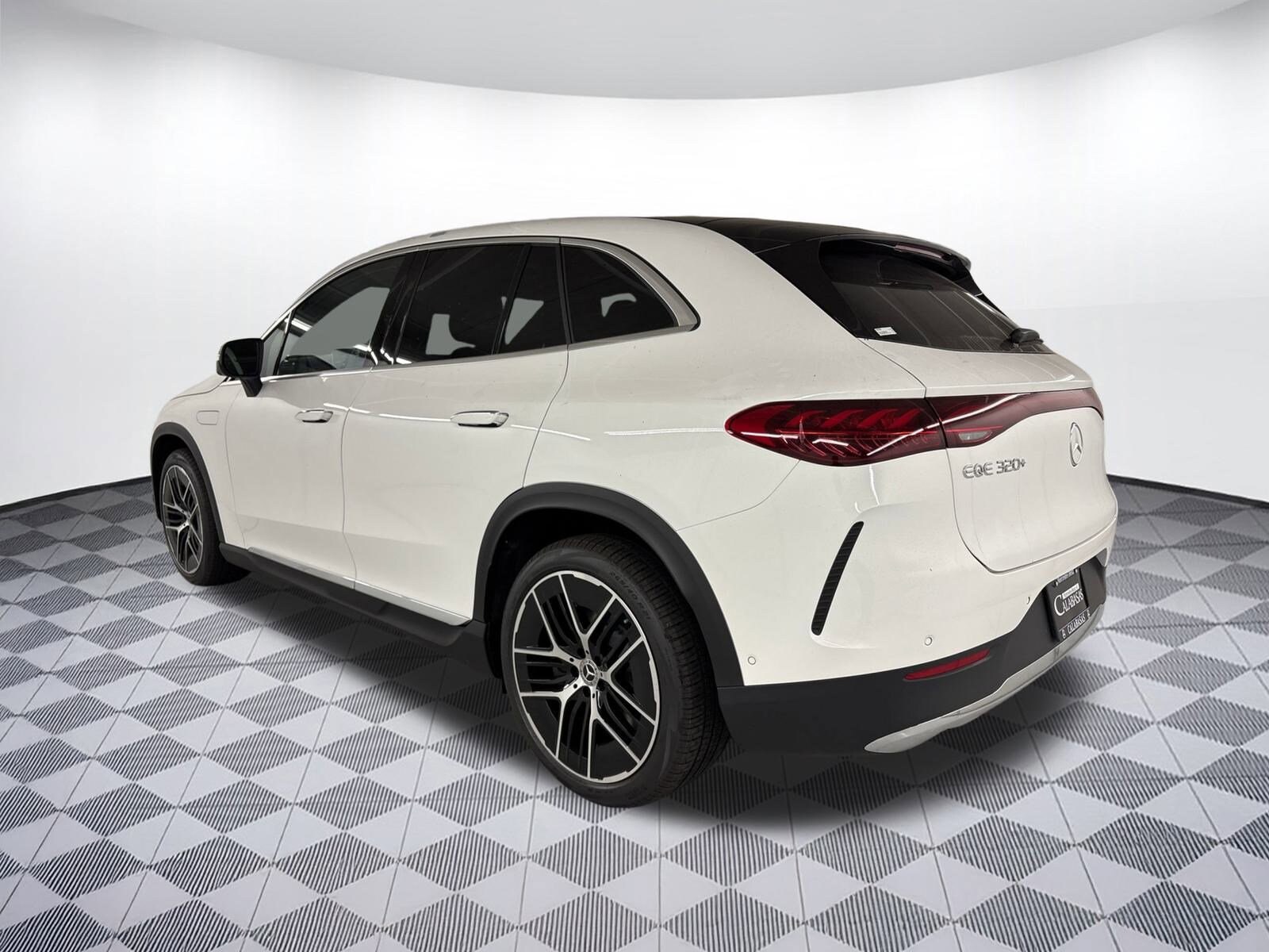 2026 Mercedes Benz EQE SUV photo 3
