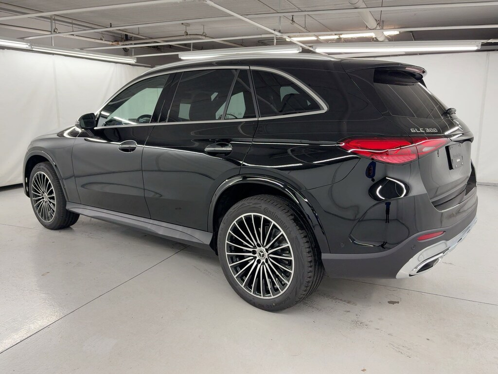 New 2026 Mercedes-Benz GLC 300 SUV