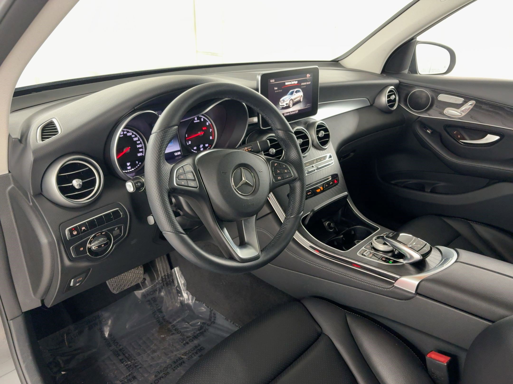 2016 Mercedes Benz GLC 300 photo 4